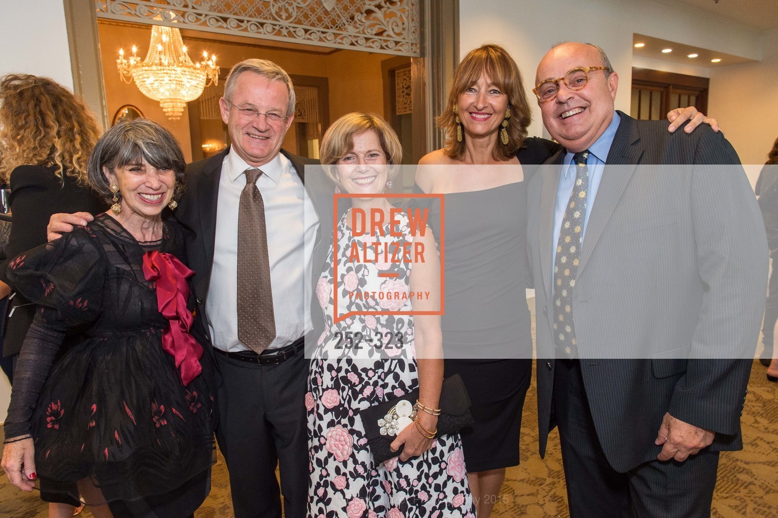 Evelyn Consorti, Emmanuel D'Muizoi, Francine Lejeune, Jardine Gallet, Jean-Francois Drageon, Gucci & Vogue Dinner, General's Residence. General's Residence, . 1 Franklin St, September 25th, 2015, Photo #252-323 Evelyn Consorti, Emmanuel D'Muizoi, Francine Lejeune, Jardine Gallet, Jean-Francois Drageon, Photo #252-323