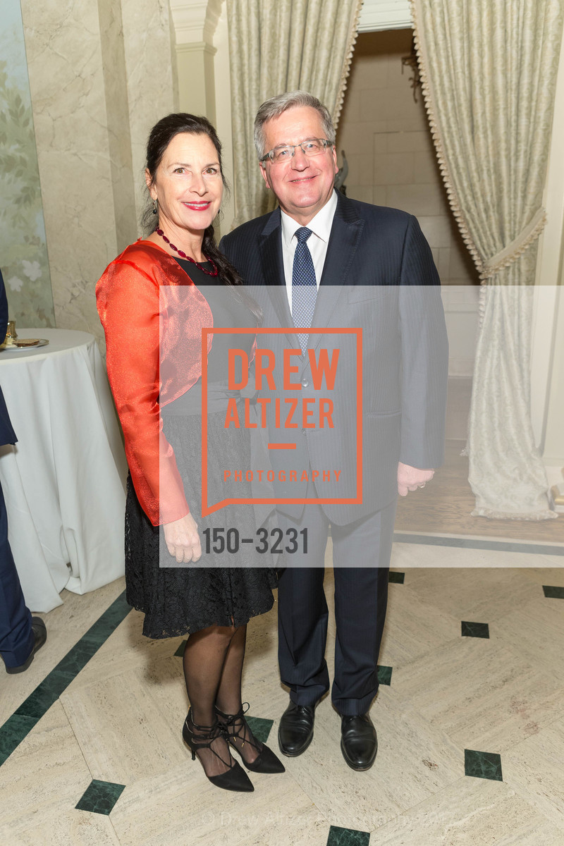 Mary Kay Stupland, Bronislaw Komorowski, Protocol Office Christmas Party Hosted by Gordon and Ann Getty, Private Residence, December 5th, 2017, Photo #150-3231 Mary Kay Stupland, Bronislaw Komorowski, Photo #150-3231