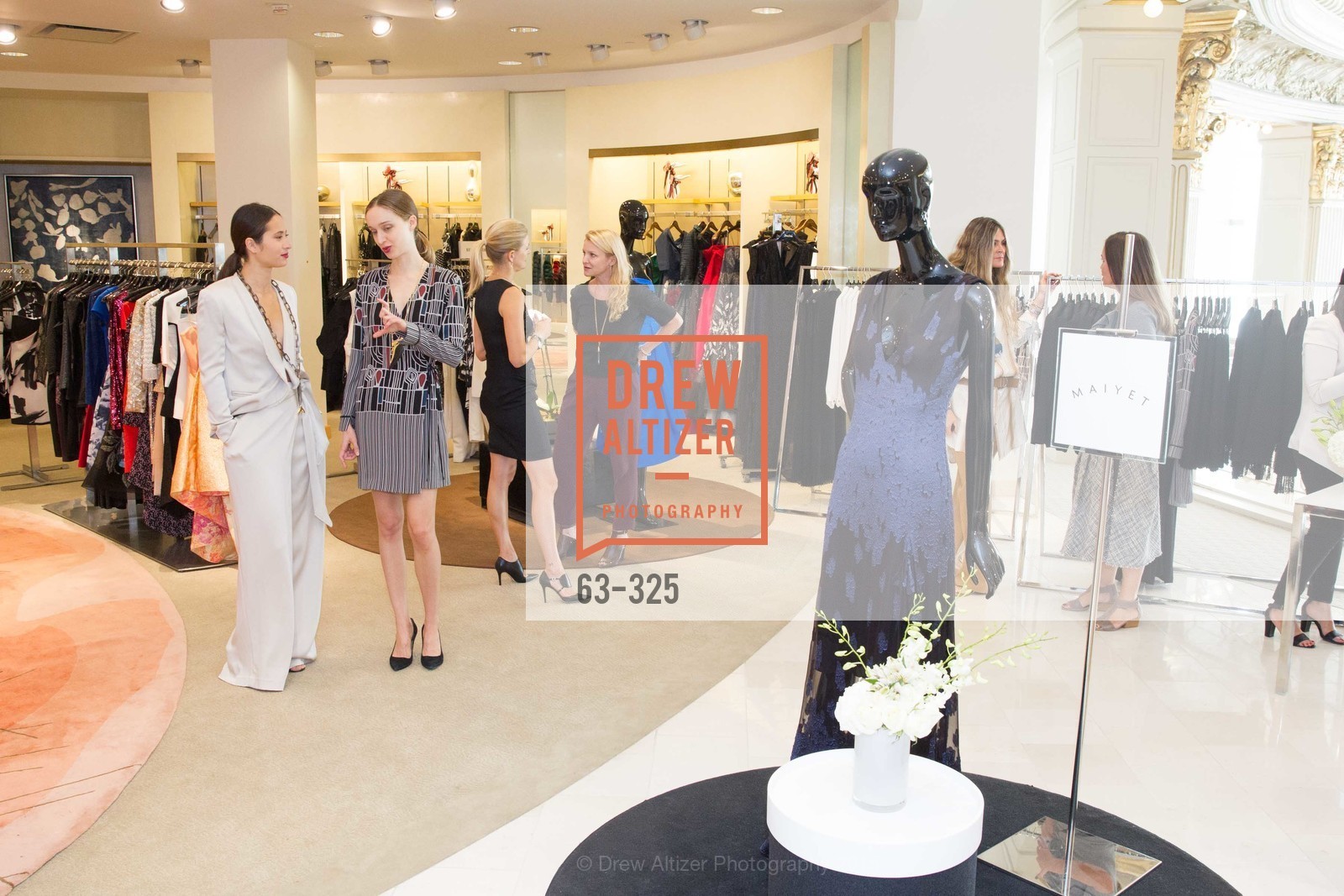 Atmosphere, Gucci & Vogue Dinner, Neiman Marcus. Neiman Marcus, September 29th, 2015, Photo #63-325 Atmosphere, Photo #63-325