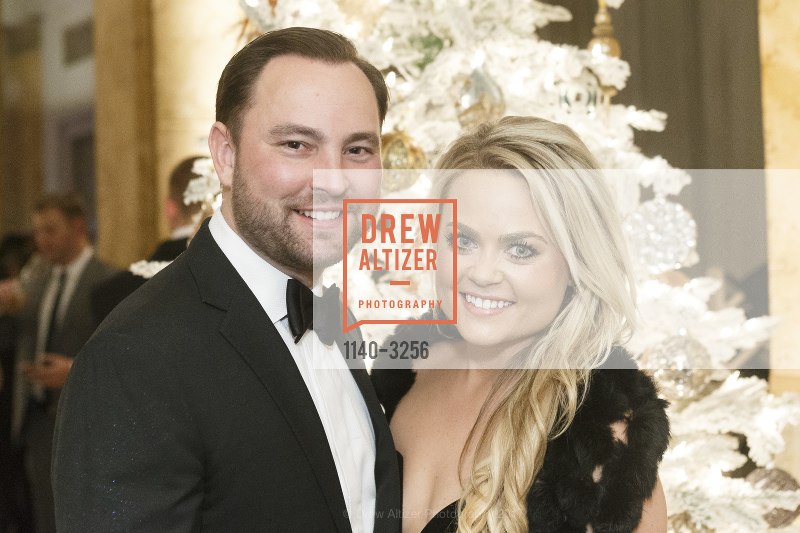Adam Simon, Sydney Hayes, Spinsters of San Francisco Holiday Ball 2017, The Metropolitan Club. 640 Sutter St, San Francisco, CA 94102, December 9th, 2017, Photo #1140-3256 Adam Simon, Sydney Hayes, Photo #1140-3256