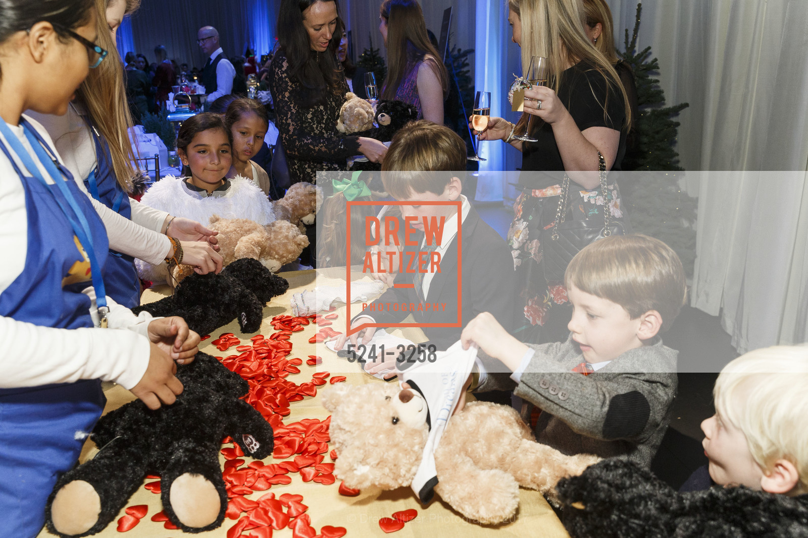 Atmosphere, SF Ballet's Nutcracker Benefit Luncheon 2017: Land of Dreams, Davies Symphony Hall, Zellerbach Rehearsal Hall. 201 Van Ness Ave, December 16th, 2017, Photo #5241-3258 Atmosphere, Photo #5241-3258
