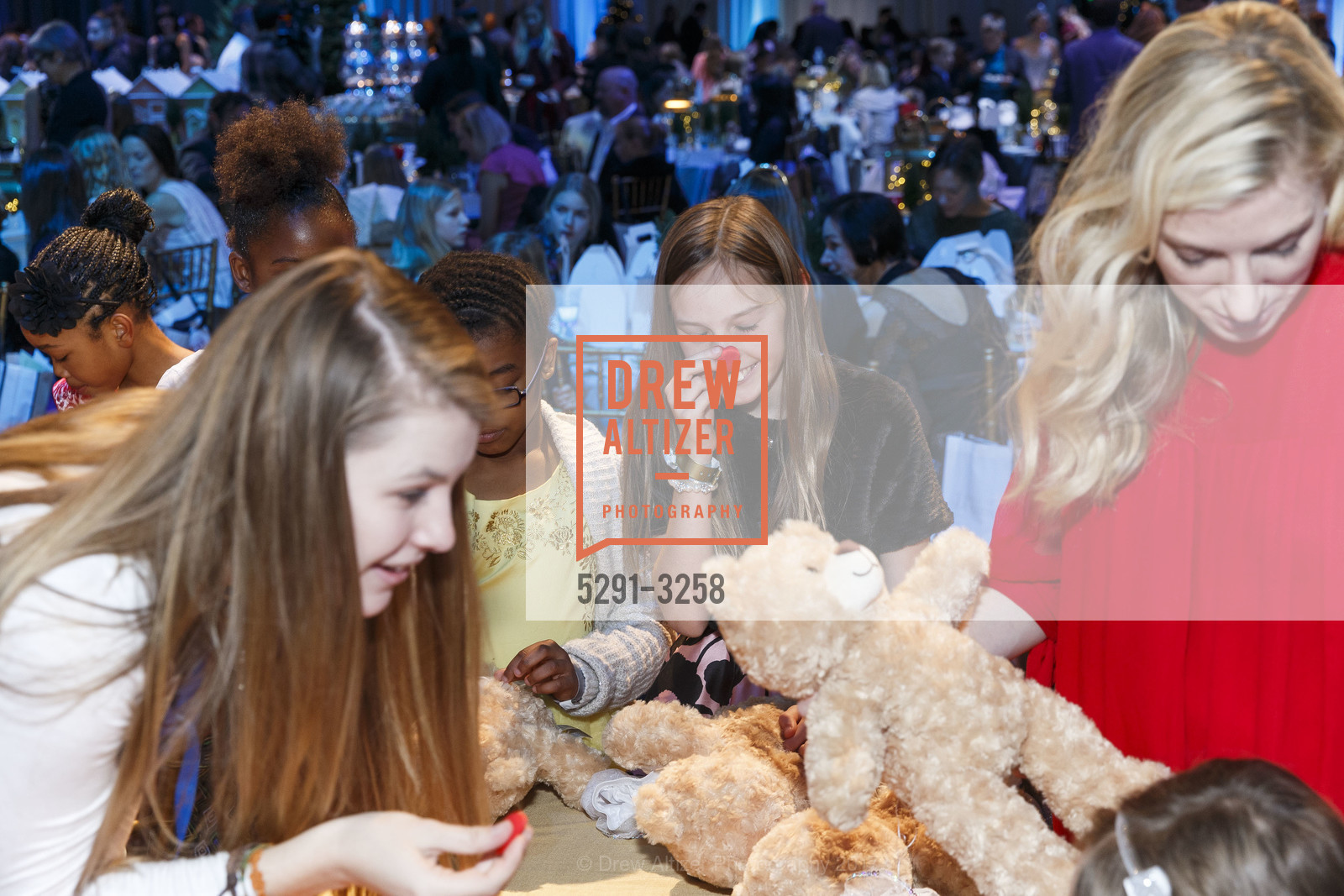 Atmosphere, SF Ballet's Nutcracker Benefit Luncheon 2017: Land of Dreams, Davies Symphony Hall, Zellerbach Rehearsal Hall. 201 Van Ness Ave, December 16th, 2017, Photo #5291-3258 Atmosphere, Photo #5291-3258