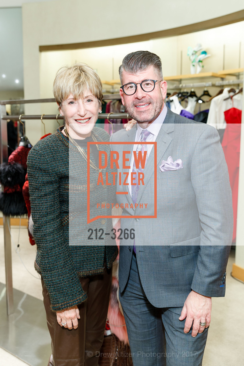 Ann Paolini, Alan Morrell, Neiman Marcus Hosts Annie Leibovitz, Various, Various. Various, July 20th, 2020, Photo #212-3266 Ann Paolini, Alan Morrell, Photo #212-3266
