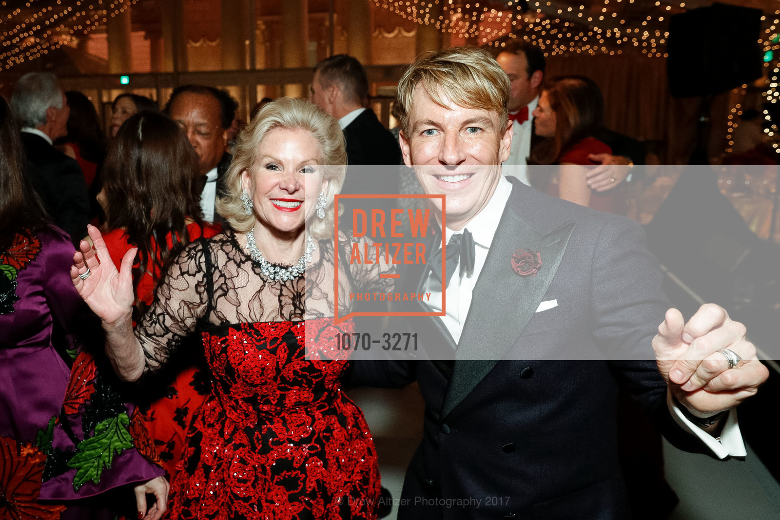 Dede Wisley, Jack Calhoun, An Elegant Evening in the Court of Honor, Legion of Honor, December 12th, 2017, Photo #1070-3271 Dede Wisley, Jack Calhoun, Photo #1070-3271