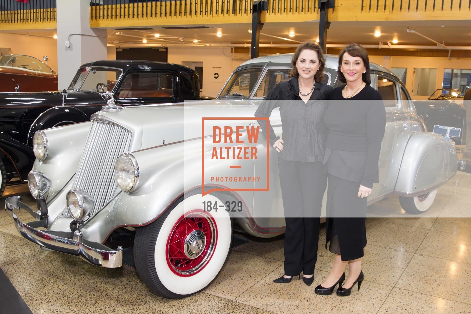 Lisa Harris, Elisa Stephens, Metropolitan Club Sponsor Party, Academy of Art University. 1849 Washington Street, October 1st, 2015,Drew Altizer, Drew Altizer Photography, full-service agency, private events, San Francisco photographer, photographer california
