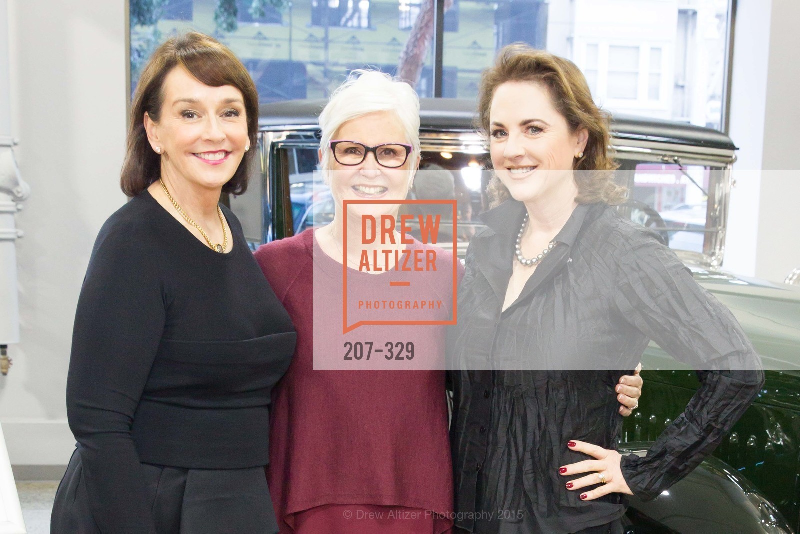 Elisa Stephens, Mary Scott, Lisa Harris, Gucci & Vogue Dinner, Academy of Art University. Academy of Art University , . 1849 Washington Street, October 1st, 2015, Photo #207-329 Elisa Stephens, Mary Scott, Lisa Harris, Photo #207-329