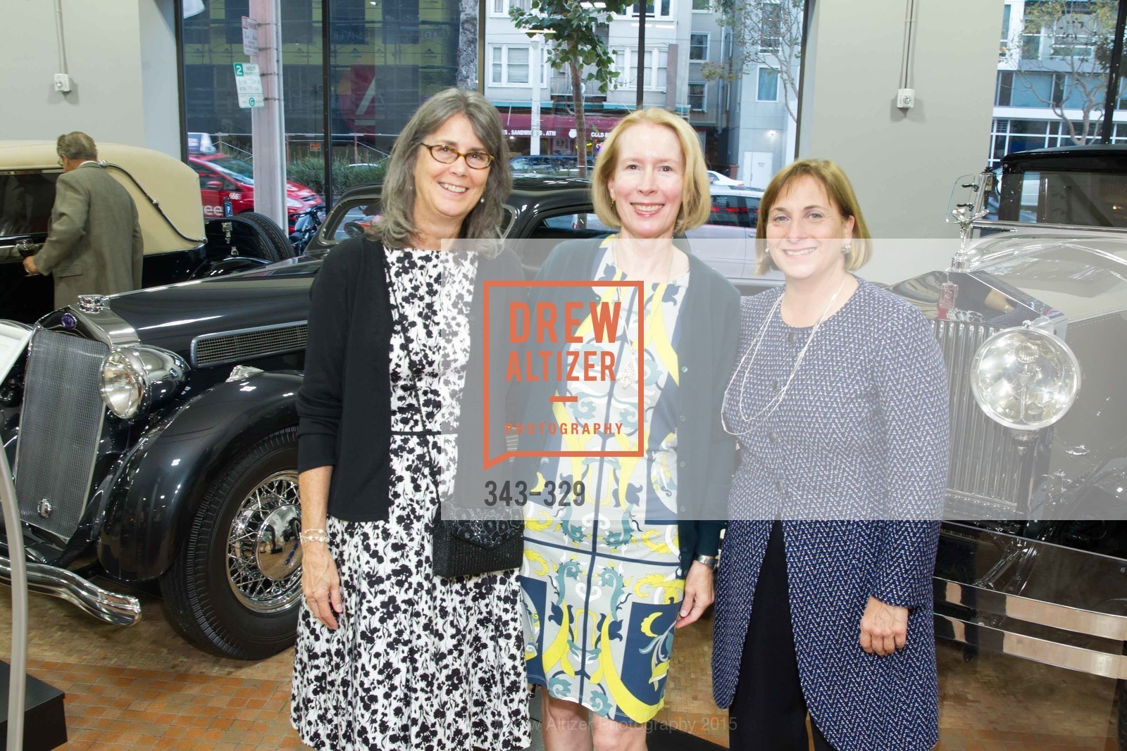 Rhonda Rosner, Terry Huggins, Giselle Bosk, Gucci & Vogue Dinner, Academy of Art University. Academy of Art University , . 1849 Washington Street, October 1st, 2015, Photo #343-329 Rhonda Rosner, Terry Huggins, Giselle Bosk, Photo #343-329