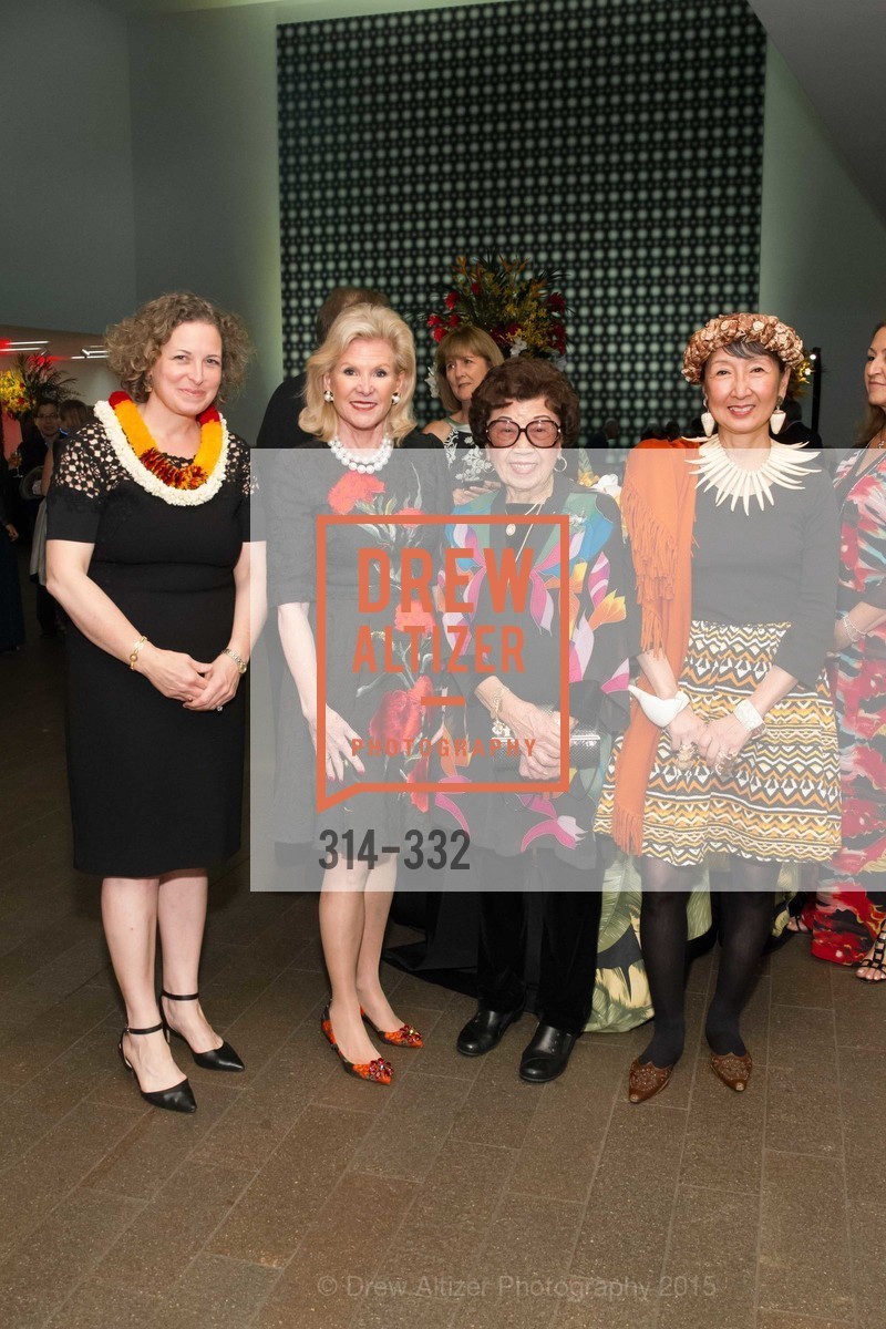 Christina Helmeck, Dede Wilsey, Lin Chen Willis, Blossom Strong, Gucci & Vogue Dinner, de Young Museum. de Young Museum, September 30th, 2015, Photo #314-332 Christina Helmeck, Dede Wilsey, Lin Chen Willis, Blossom Strong, Photo #314-332