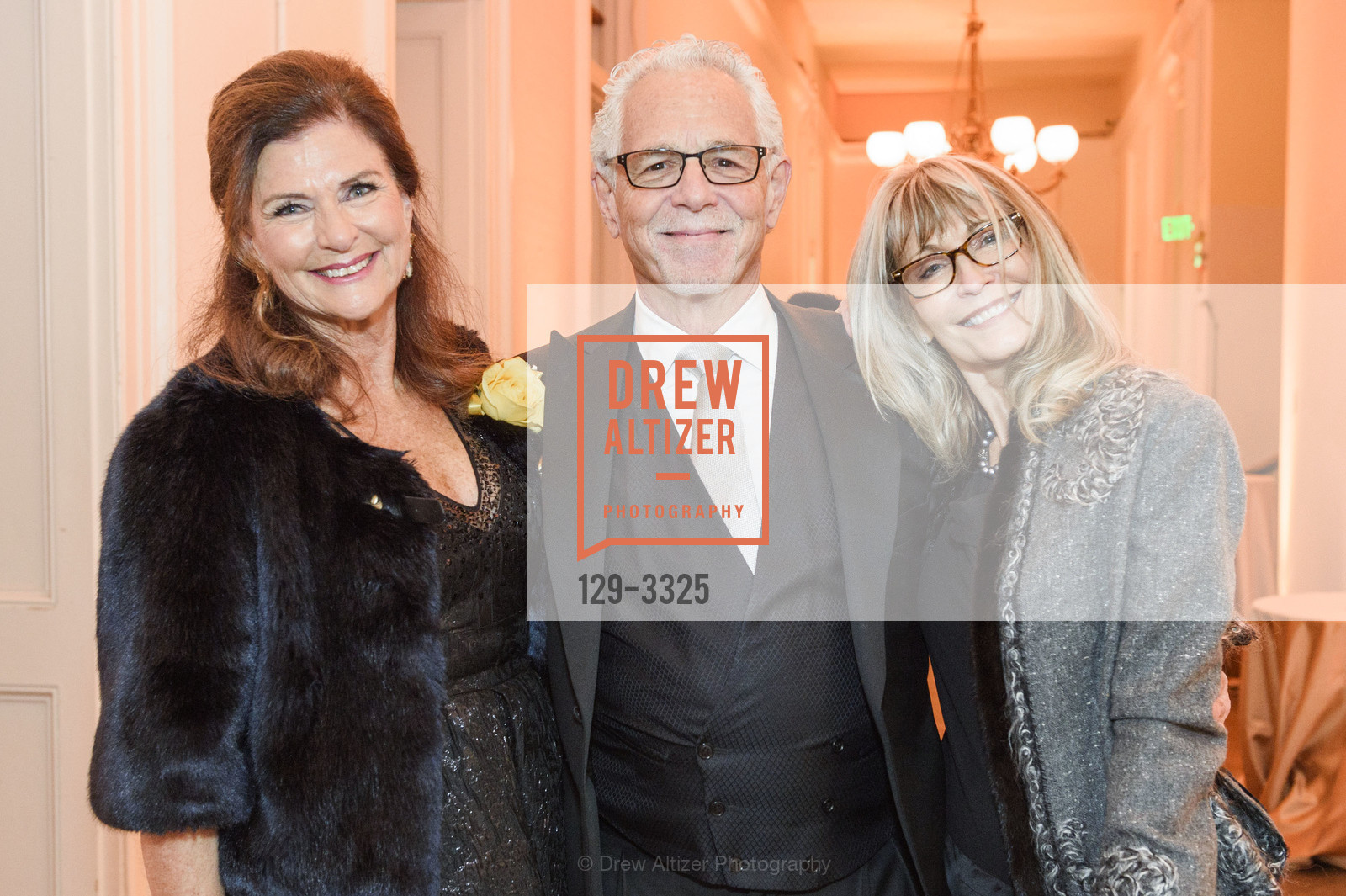 Linda Zider, Stewart Bonn, Jere Rae, California Historical Society Gala 2018- Celebrating the Honorable George P. Shultz, The Old Mint. 5th and Mission Streets, San Francisco, Photo #129-3325 Linda Zider, Stewart Bonn, Jere Rae, Photo #129-3325