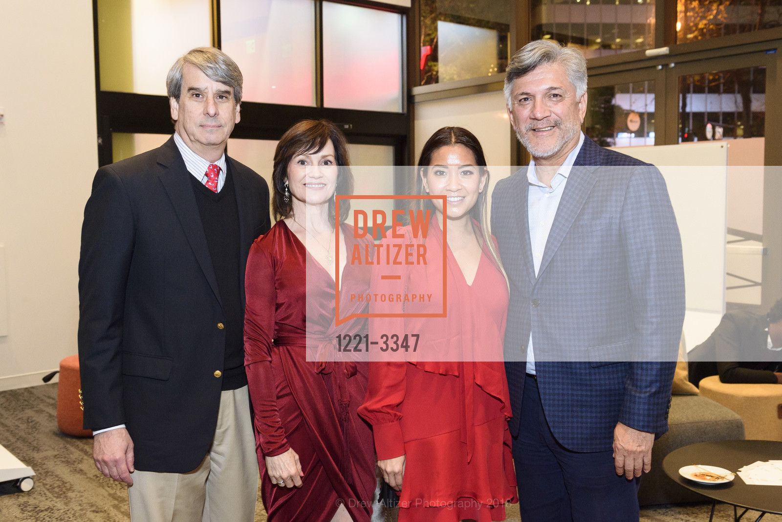 Robert Elfont, V'Anne Singleton, Lillian Phan, Mario Diaz, Red Cross Gala CEO Reception 2018, Wells Fargo Connections Space. 333 Market Street, San Francisco, January 24th, 2018, Photo #1221-3347 Robert Elfont, V'Anne Singleton, Lillian Phan, Mario Diaz, Photo #1221-3347
