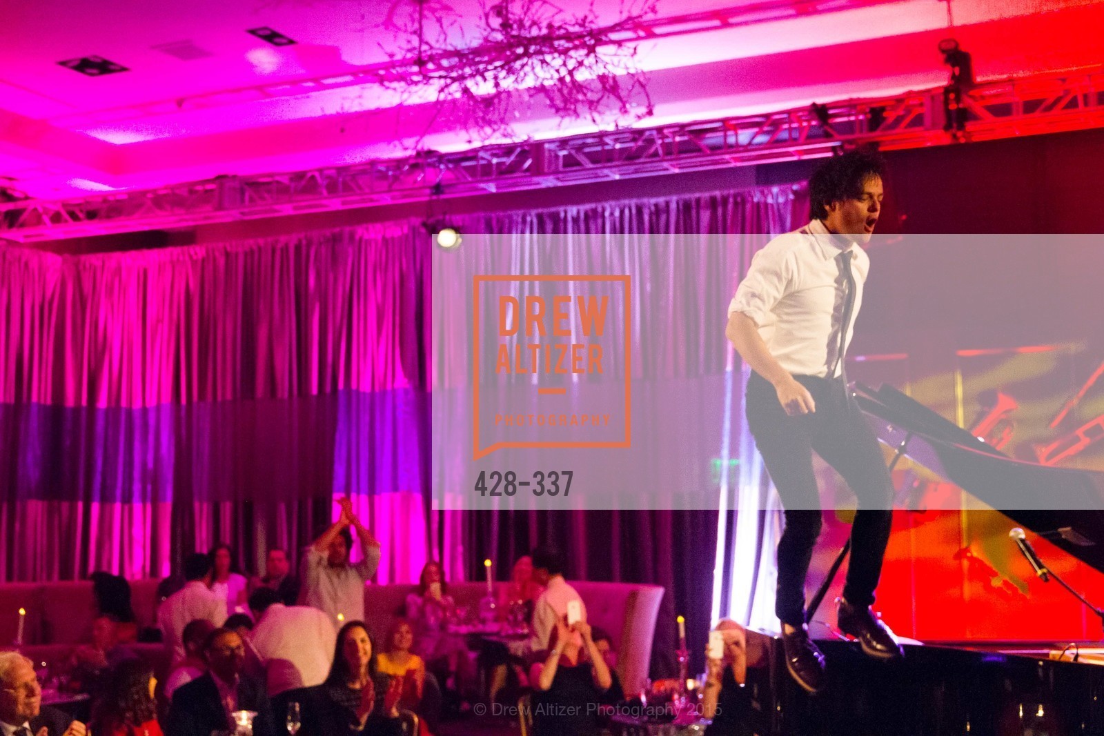 Jamie Cullum, Gucci & Vogue Dinner, St. Regis. St. Regis, October 2nd, 2015, Photo #428-337 Jamie Cullum, Photo #428-337