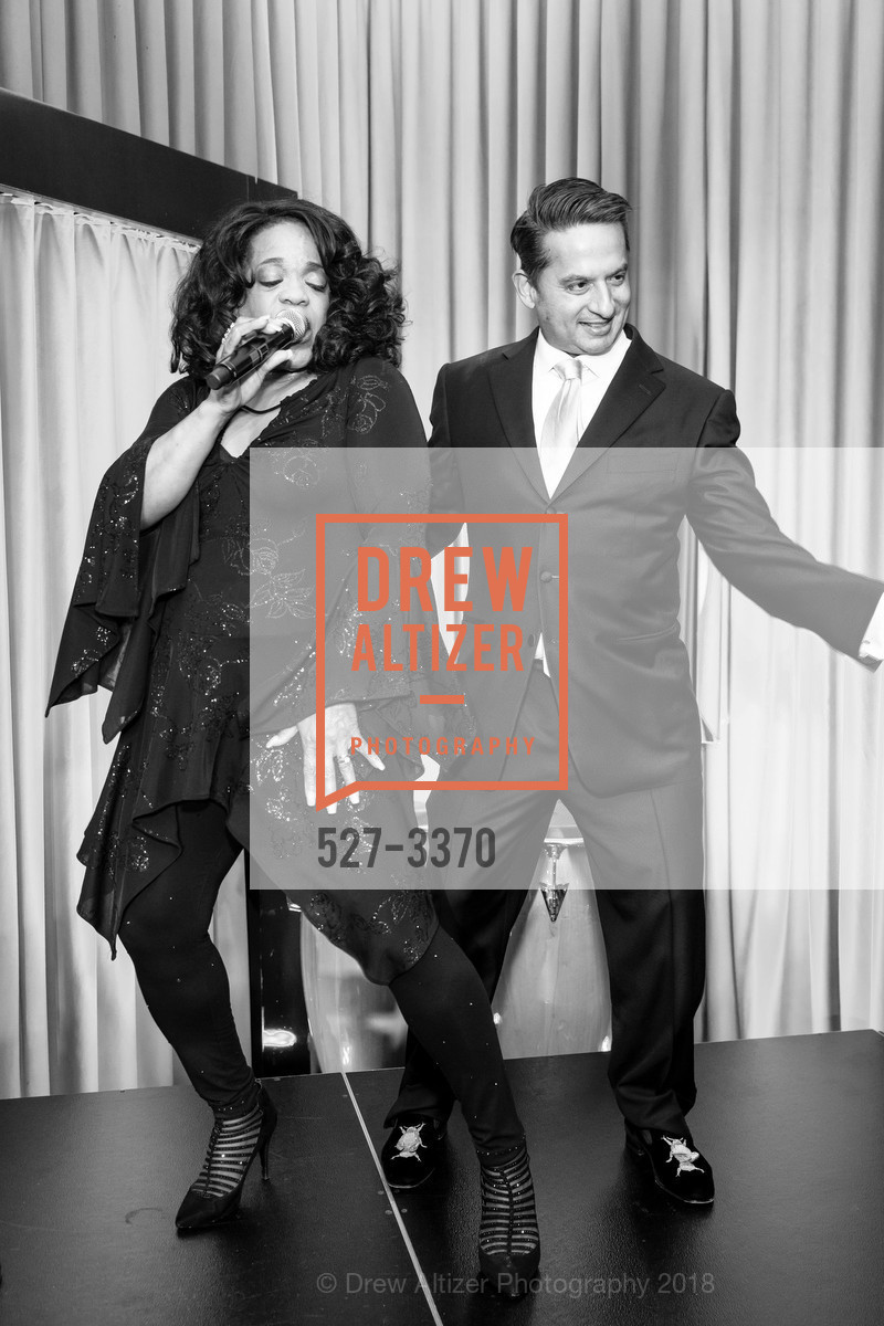 Evelyn Champagne King, Vic Narurkar, Mike & Vic's 50TH Birthday, Clift Hotel, Spanish Suite, January 27th, 2018, Photo #527-3370 Evelyn Champagne King, Vic Narurkar, Photo #527-3370