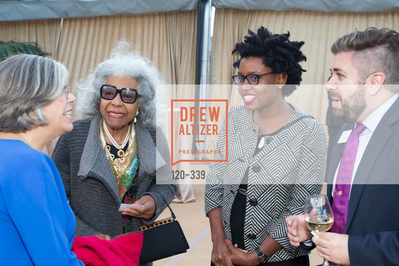 Dorothy Person, Jennifer Ratler, University of San Francisco Alumni Awards Gala 2015, University of San Francisco. University of San Francisco, October 2nd, 2015, Photo #120-339 Dorothy Person, Jennifer Ratler, Photo #120-339