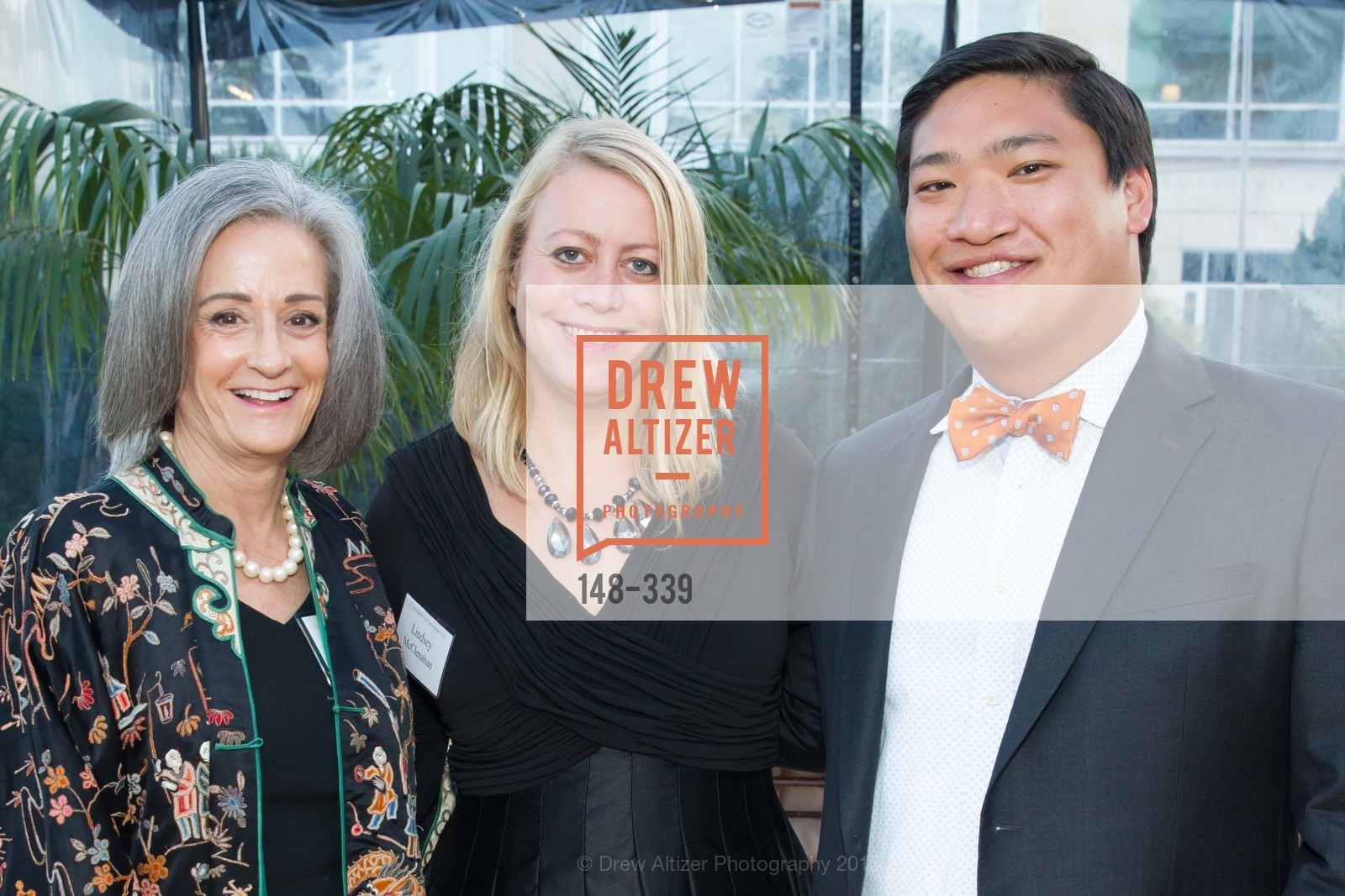Lisa Engstrom Seran, Lindsay McClenahan, Mitchell Felton, University of San Francisco Alumni Awards Gala 2015, University of San Francisco. University of San Francisco, October 2nd, 2015, Photo #148-339 Lisa Engstrom Seran, Lindsay McClenahan, Mitchell Felton, Photo #148-339