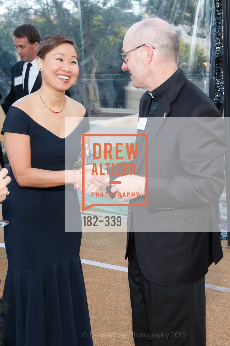Doris Cheng, Paul Fitzgerald, University of San Francisco Alumni Awards Gala 2015, University of San Francisco. University of San Francisco, October 2nd, 2015, Photo #182-339 Doris Cheng, Paul Fitzgerald, Photo #182-339