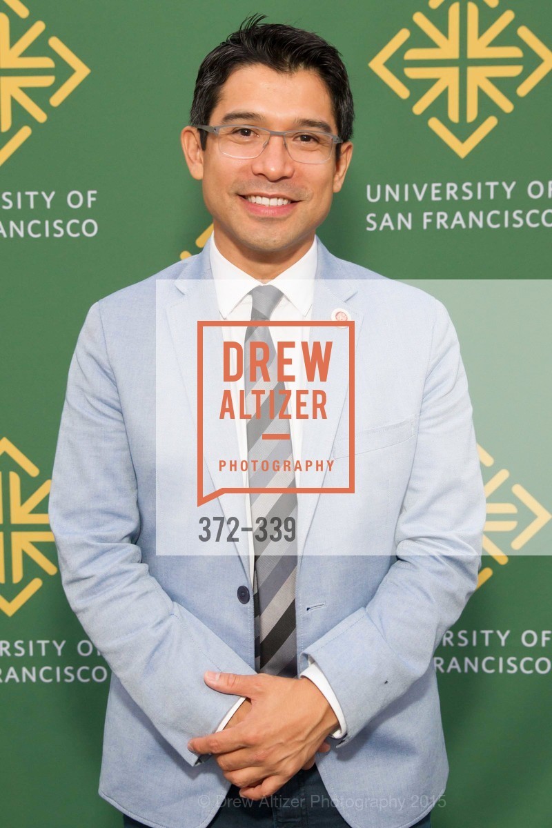 Carlos Menchaca, University of San Francisco Alumni Awards Gala 2015, University of San Francisco. University of San Francisco, October 2nd, 2015, Photo #372-339 Carlos Menchaca, Photo #372-339