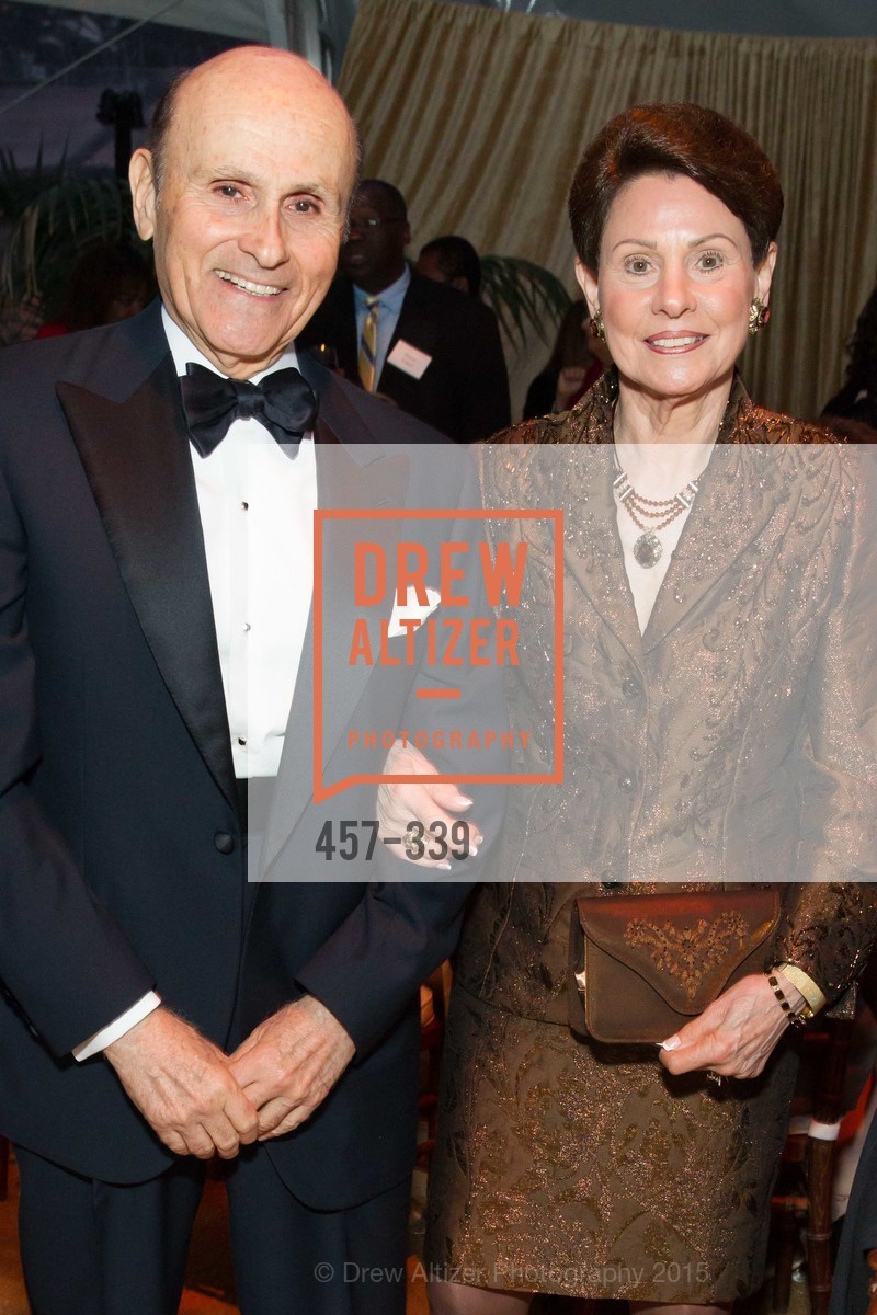 Herman Papa, Gail Papa, University of San Francisco Alumni Awards Gala 2015, University of San Francisco. University of San Francisco, October 2nd, 2015, Photo #457-339 Herman Papa, Gail Papa, Photo #457-339