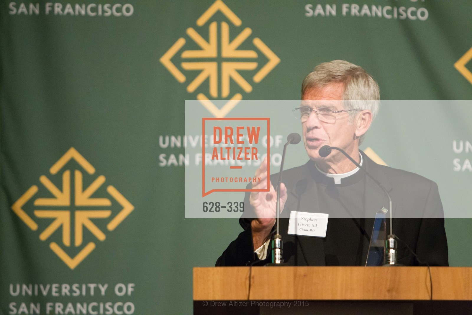 Stephen Privett, University of San Francisco Alumni Awards Gala 2015, University of San Francisco. University of San Francisco, October 2nd, 2015, Photo #628-339 Stephen Privett, Photo #628-339