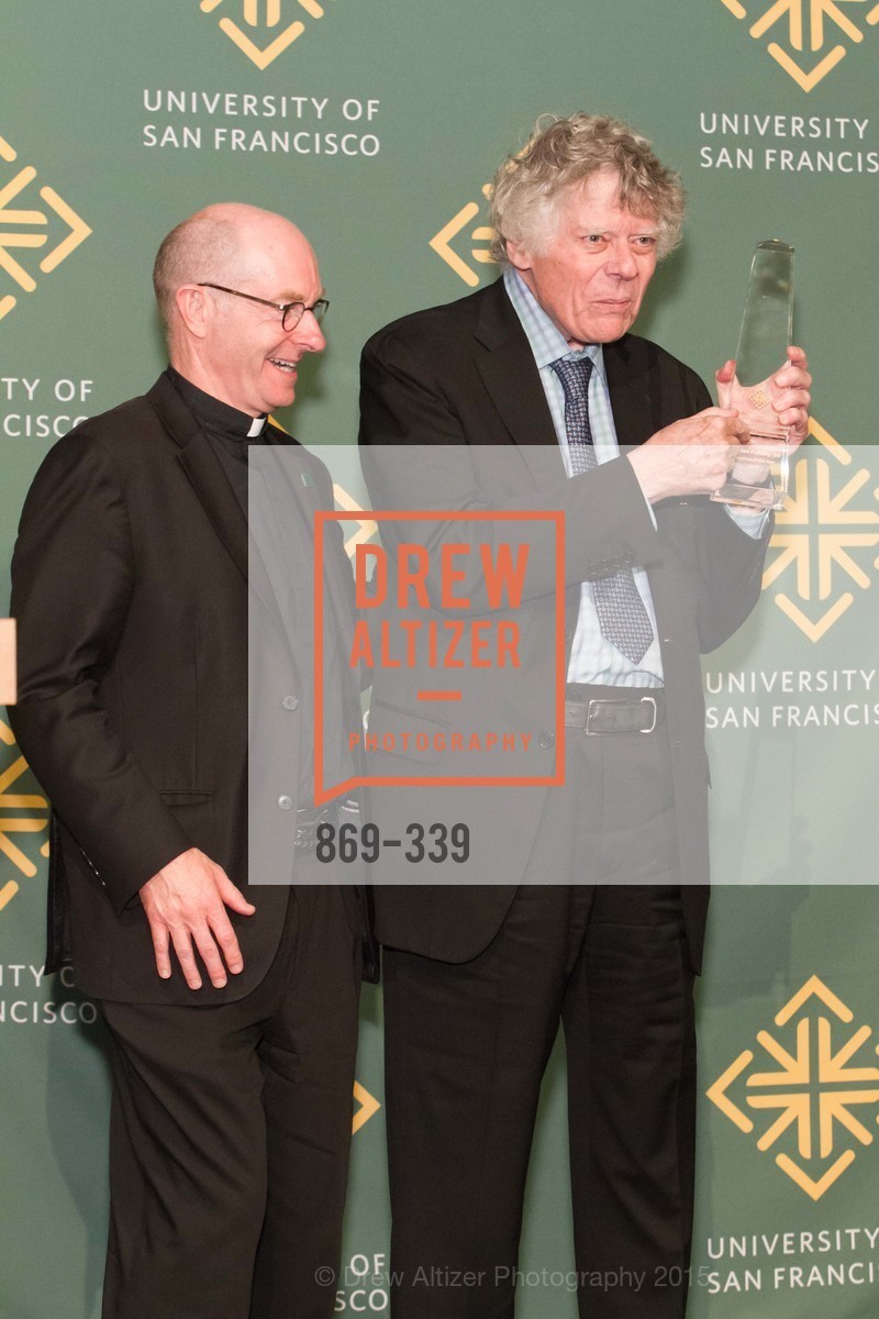Paul Fitzgerald, Gordon P. Getty, University of San Francisco Alumni Awards Gala 2015, University of San Francisco. University of San Francisco, October 2nd, 2015, Photo #869-339 Paul Fitzgerald, Gordon P. Getty, Photo #869-339