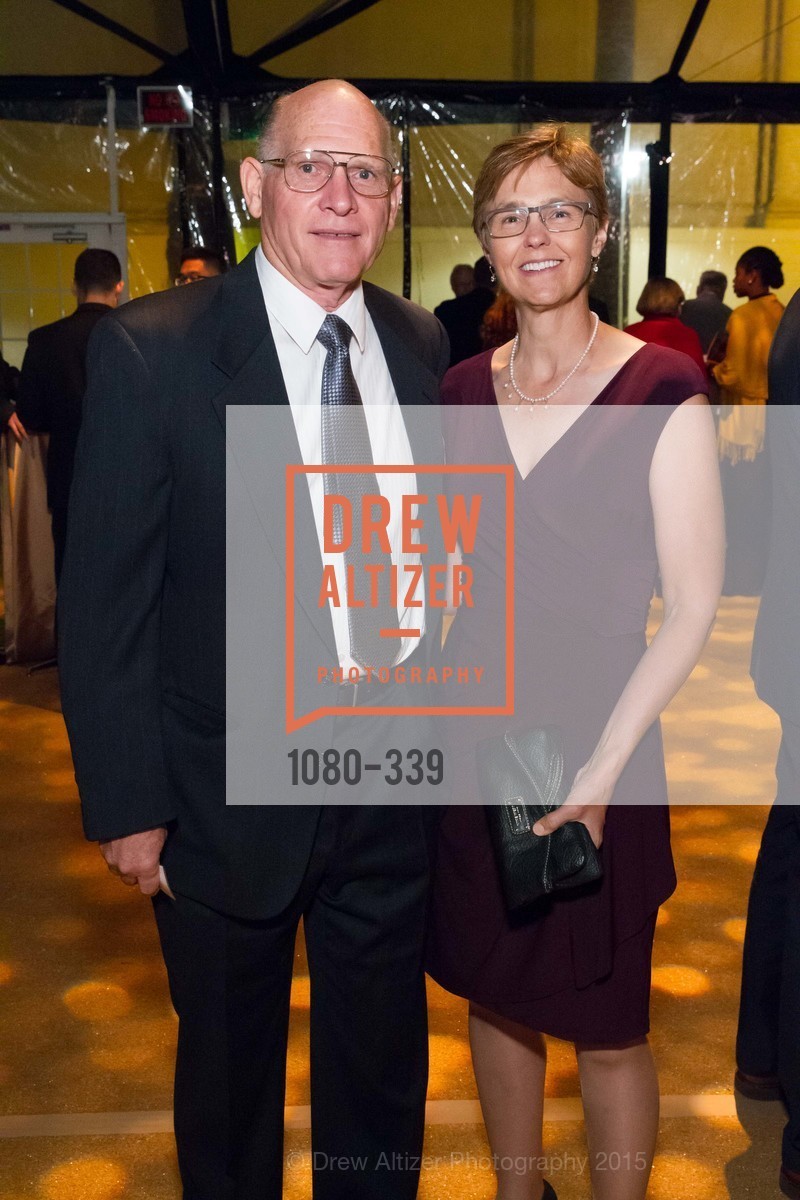 Fred Peugh-Wade, Martha Peugh-Wade, University of San Francisco Alumni Awards Gala 2015, University of San Francisco. University of San Francisco, October 2nd, 2015, Photo #1080-339 Fred Peugh-Wade, Martha Peugh-Wade, Photo #1080-339