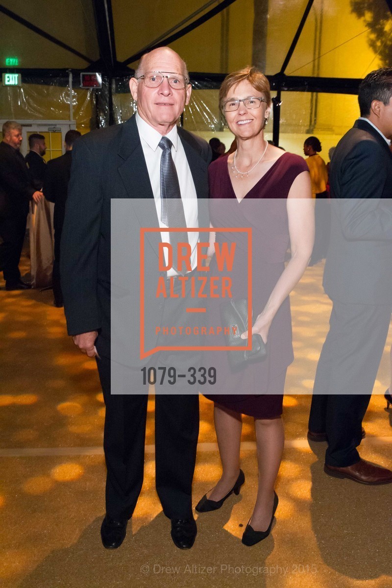 Fred Peugh-Wade, Martha Peugh-Wade, University of San Francisco Alumni Awards Gala 2015, University of San Francisco. University of San Francisco, October 2nd, 2015, Photo #1079-339 Fred Peugh-Wade, Martha Peugh-Wade, Photo #1079-339