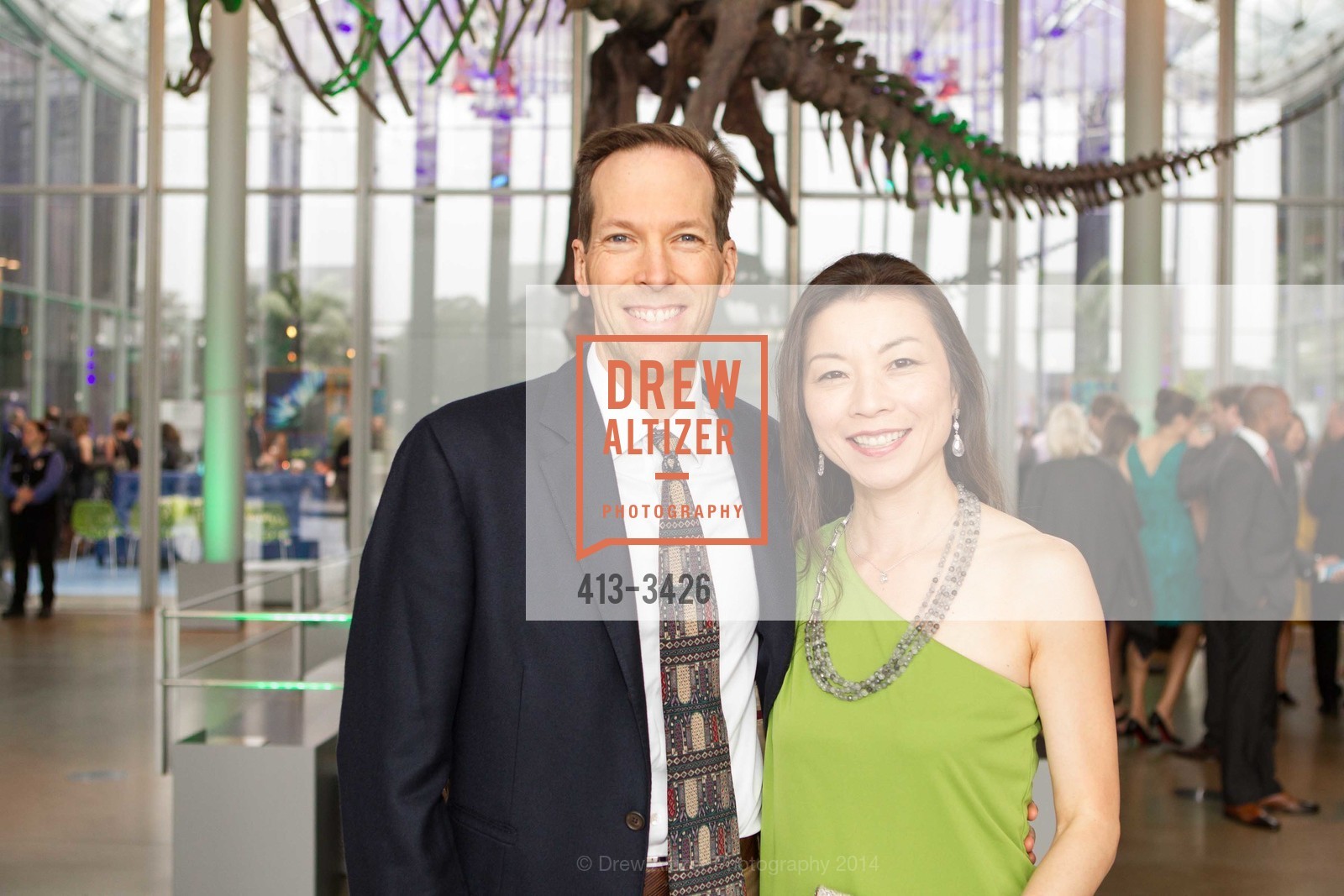 David Hoeft, Fumiko Hoeft, Photo #413-3426