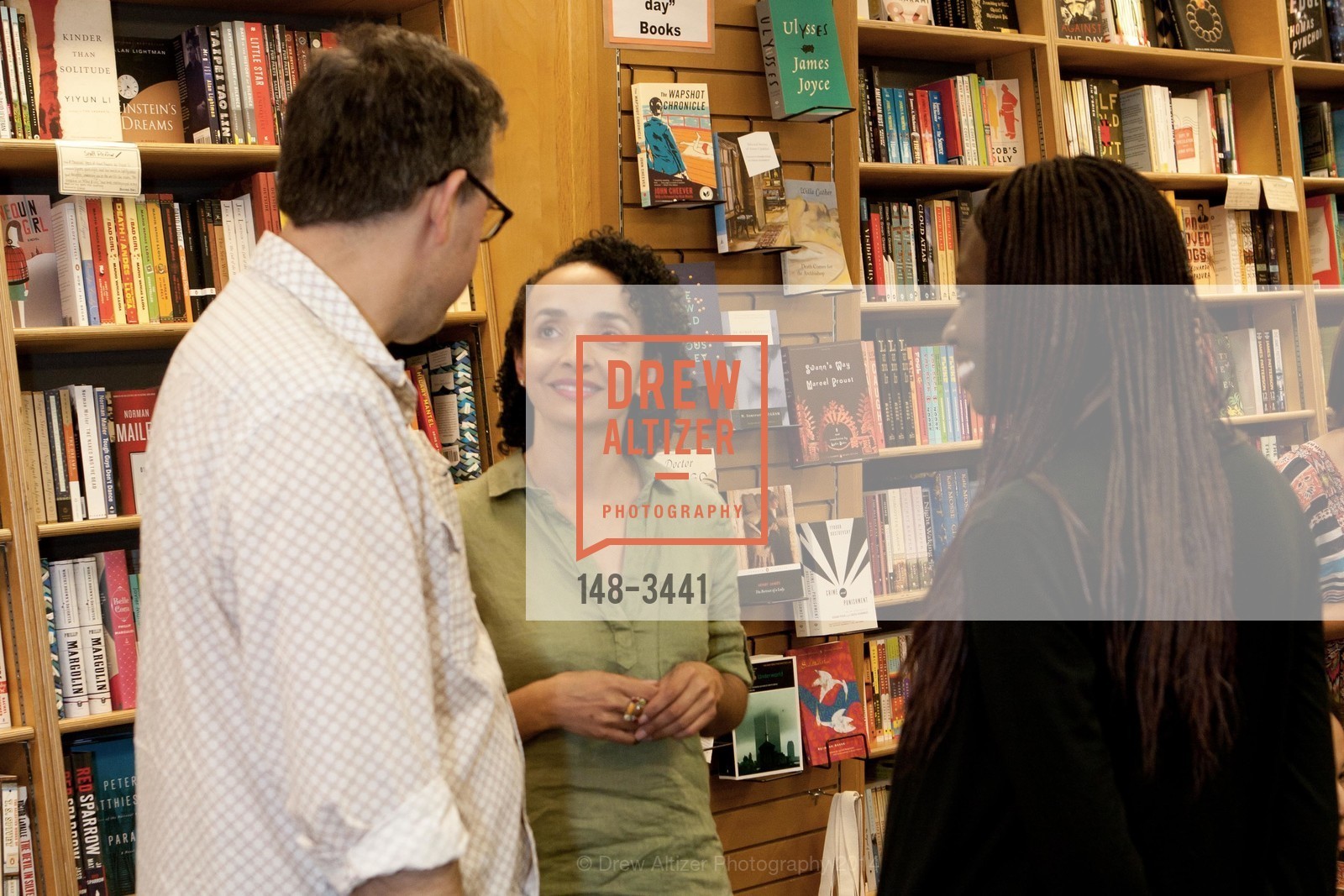 Camilla Hayes, NOTHING BUT THE TRUTH San Francisco's Book Launch, US, May 15th, 2014, Photo #148-3441 Camilla Hayes, Photo #148-3441