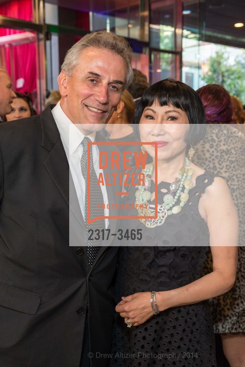 Lou DeMattei, Amy Tan, Photo #2317-3465