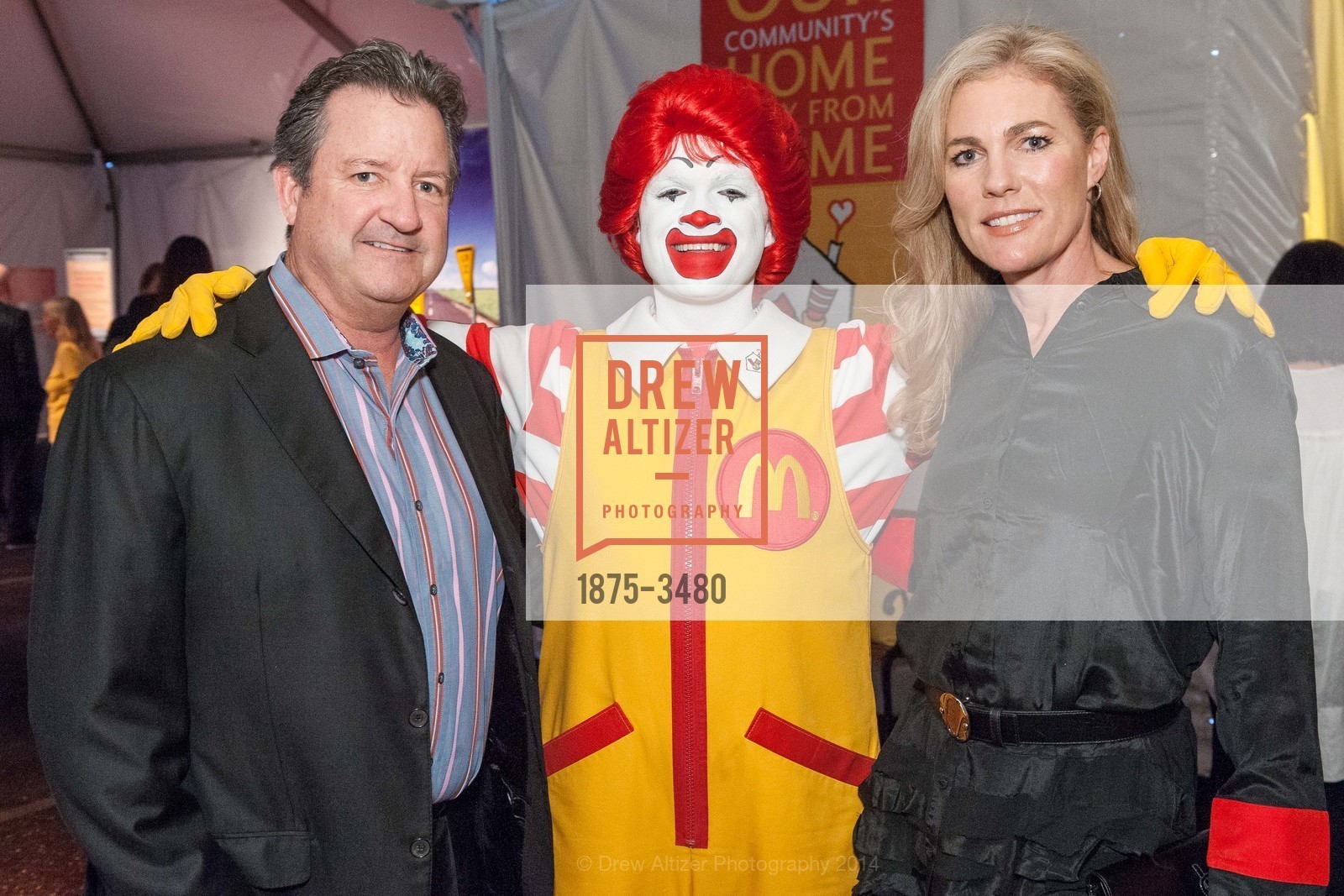Tom Haley, Ronald McDonald, Alicia Haley, RONALD McDONALD House Party! Groundbreaking Gala, US, March 22nd, 2014, Photo #1875-3480 Tom Haley, Ronald McDonald, Alicia Haley, Photo #1875-3480