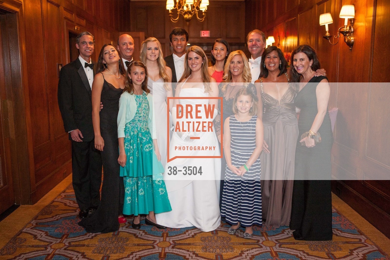 Chase Giannini, Francesca Dana, Lisa Dana, Bill Dana, Cooksie Giannini, San Francisco Debutante Ball 2014, US, June 14th, 2014, Photo #38-3504 Chase Giannini, Francesca Dana, Lisa Dana, Bill Dana, Cooksie Giannini, Photo #38-3504