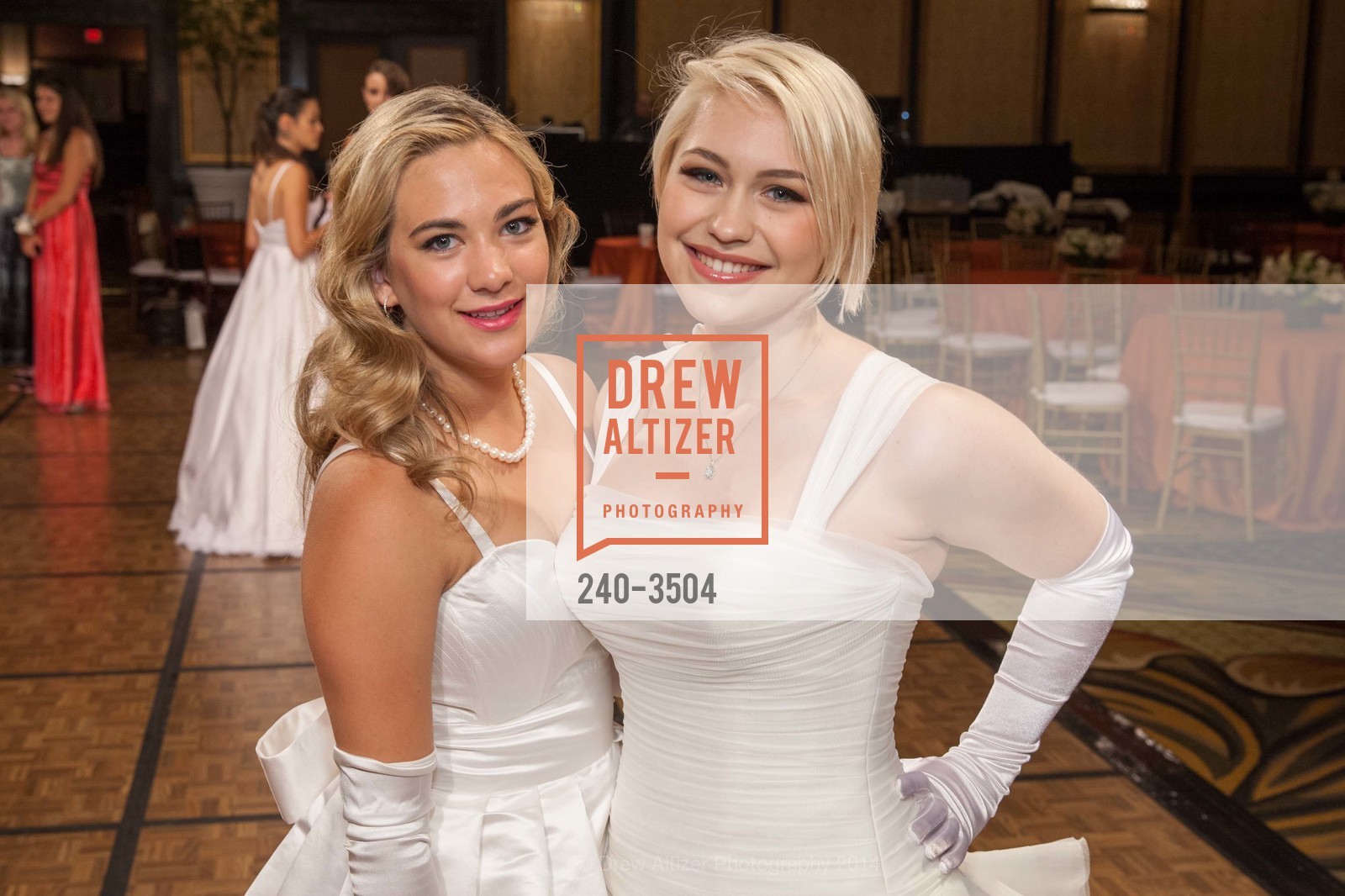 Mackenzie Hutchinson, Carolin Trocme, San Francisco Debutante Ball 2014, US, June 14th, 2014, Photo #240-3504 Mackenzie Hutchinson, Carolin Trocme, Photo #240-3504