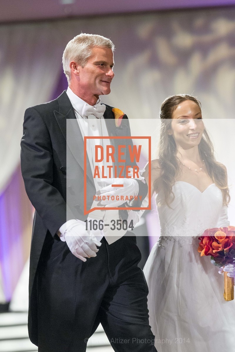 Stuart Charlton, Molly Okamura, San Francisco Debutante Ball 2014, US, June 14th, 2014, Photo #1166-3504 Stuart Charlton, Molly Okamura, Photo #1166-3504