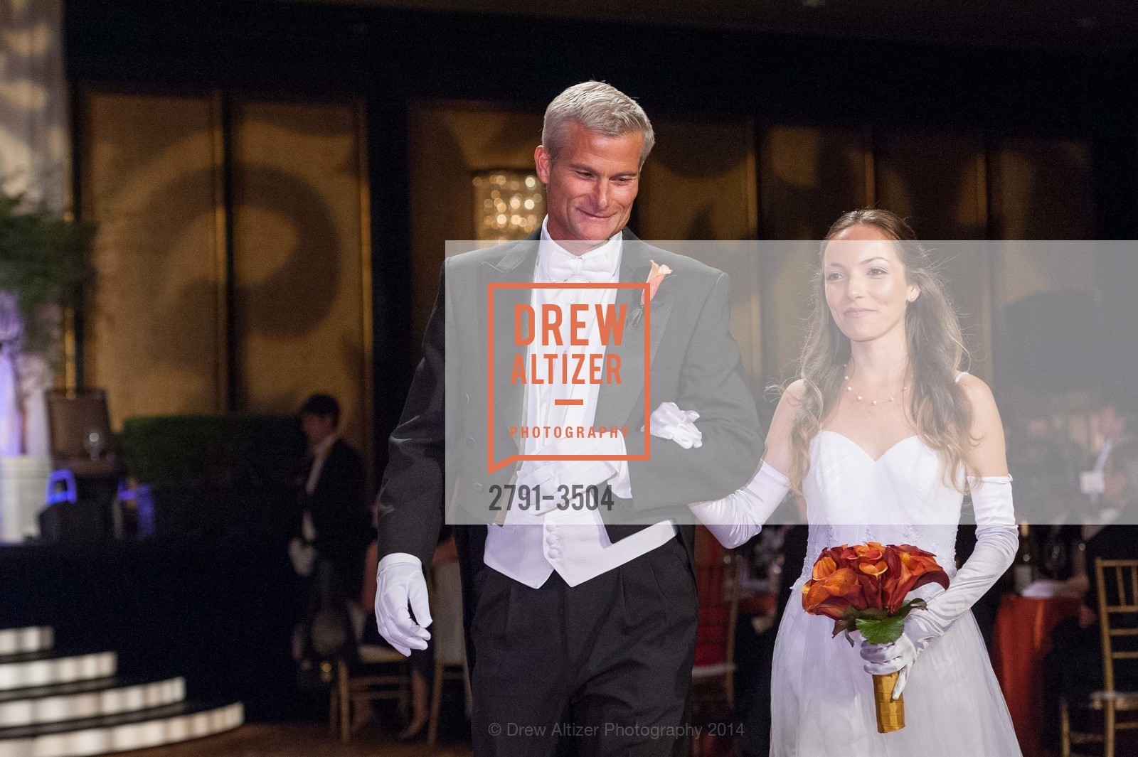 Stuart Charlton, Molly Okamura, San Francisco Debutante Ball 2014, US, June 14th, 2014, Photo #2791-3504 Stuart Charlton, Molly Okamura, Photo #2791-3504