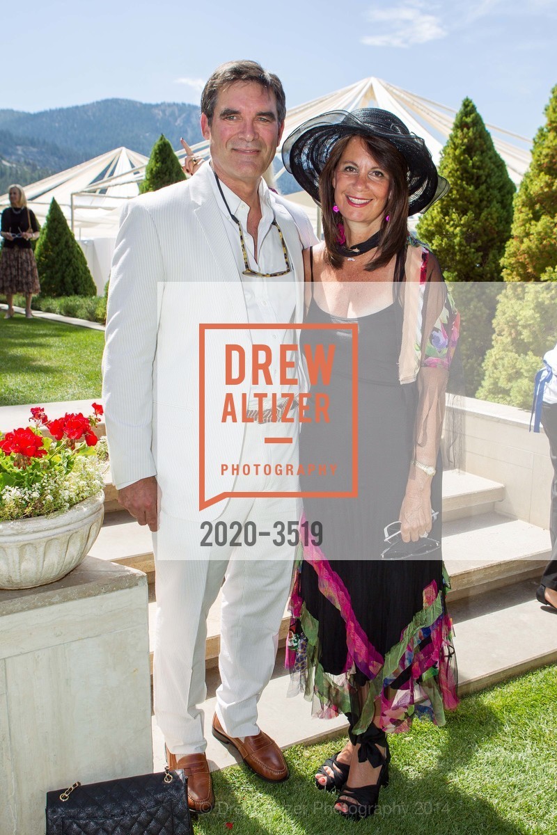 Patrick Doyle, Cindy Doyle, SAKS FIFTH AVENUE & THE LEAGUE TO SAVE LAKE TAHOE Present Oscar dela Renta Resort 2015 Collection, US, August 2nd, 2014, Photo #2020-3519 Patrick Doyle, Cindy Doyle, Photo #2020-3519