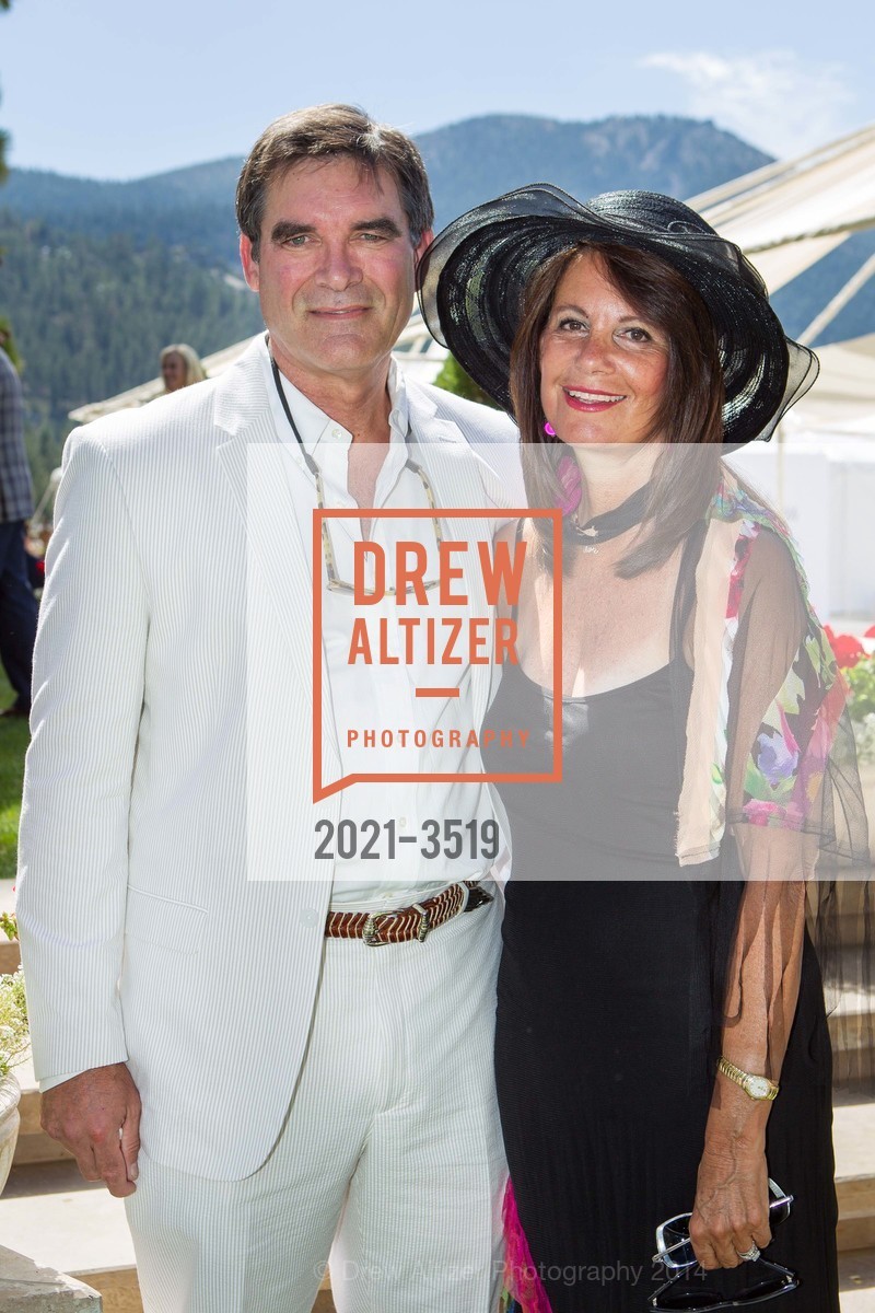 Patrick Doyle, Cindy Doyle, SAKS FIFTH AVENUE & THE LEAGUE TO SAVE LAKE TAHOE Present Oscar dela Renta Resort 2015 Collection, US, August 2nd, 2014, Photo #2021-3519 Patrick Doyle, Cindy Doyle, Photo #2021-3519