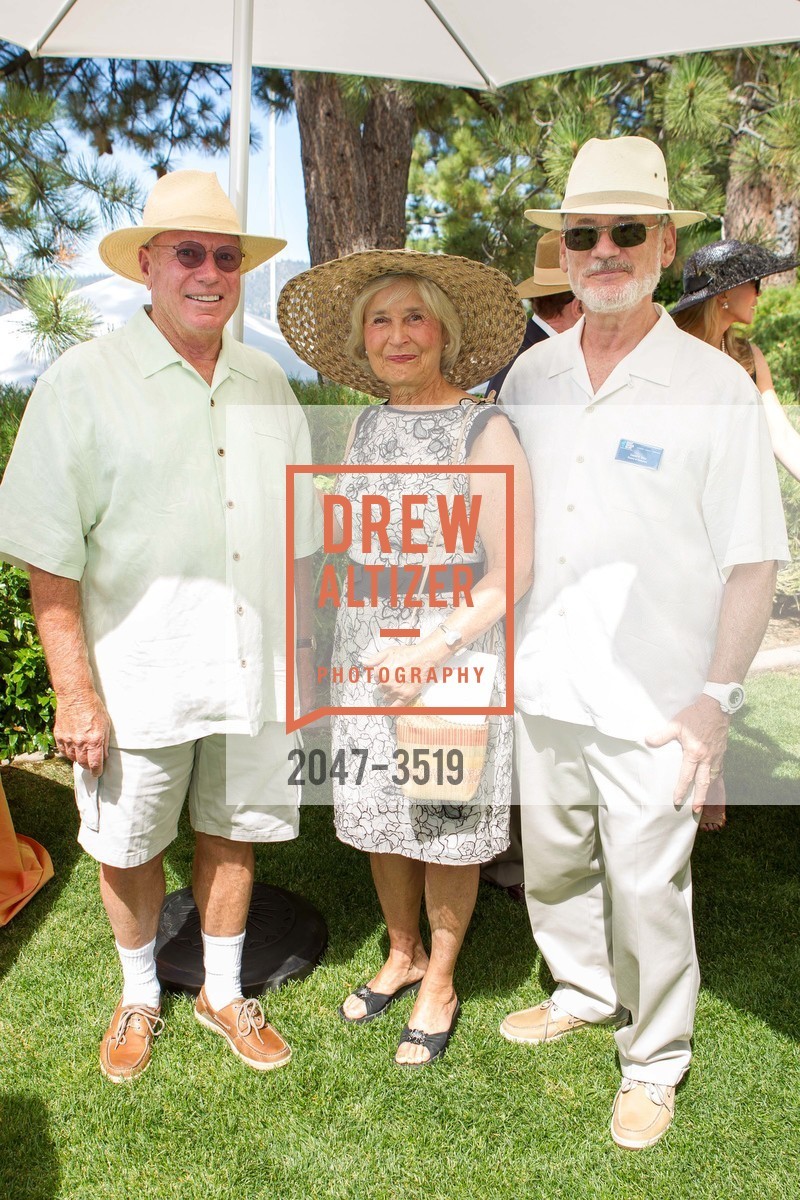 David Austin, Lida Urbaneck, Dave Blau, SAKS FIFTH AVENUE & THE LEAGUE TO SAVE LAKE TAHOE Present Oscar dela Renta Resort 2015 Collection, US, August 2nd, 2014, Photo #2047-3519 David Austin, Lida Urbaneck, Dave Blau, Photo #2047-3519