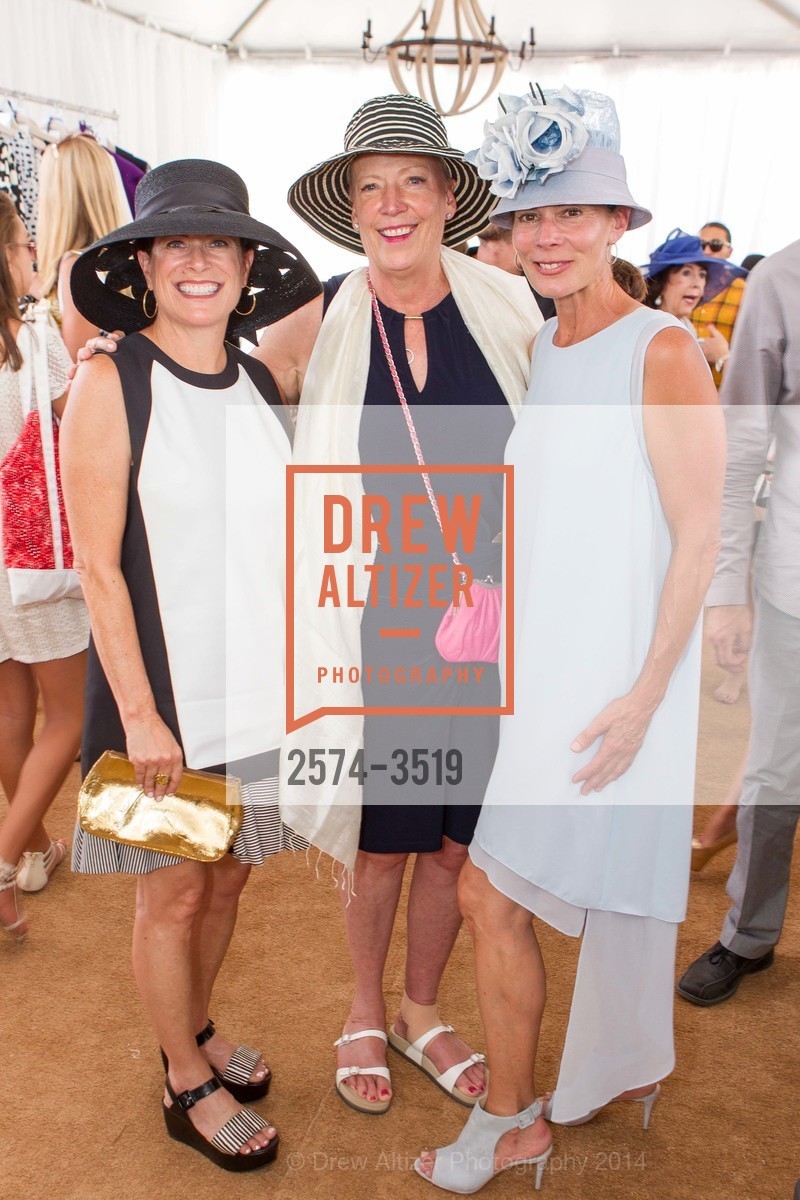 Julie Drummond, Arel Wente, Karen Eichler, SAKS FIFTH AVENUE & THE LEAGUE TO SAVE LAKE TAHOE Present Oscar dela Renta Resort 2015 Collection, US, August 2nd, 2014, Photo #2574-3519 Julie Drummond, Arel Wente, Karen Eichler, Photo #2574-3519