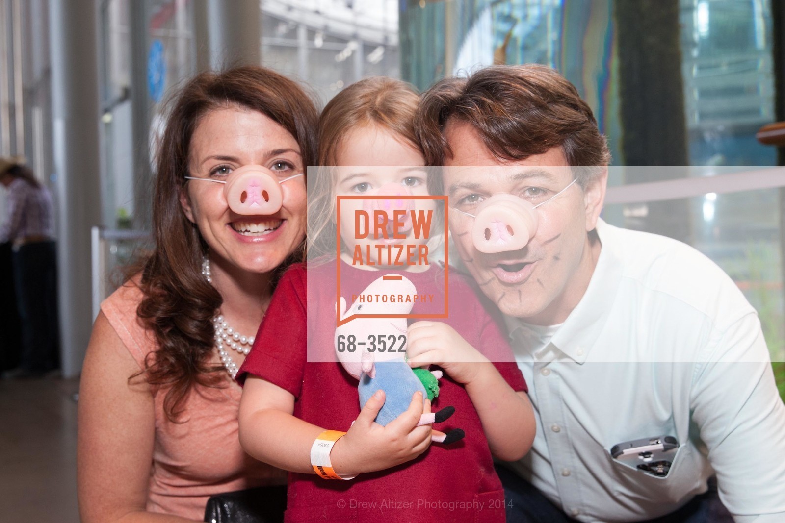 Heather Fowler, Kelly Fowler, Ansley Fowler, California Academy of Sciences - SuperNatural Halloween 2014, US, October 25th, 2014, Photo #68-3522 Heather Fowler, Kelly Fowler, Ansley Fowler, Photo #68-3522