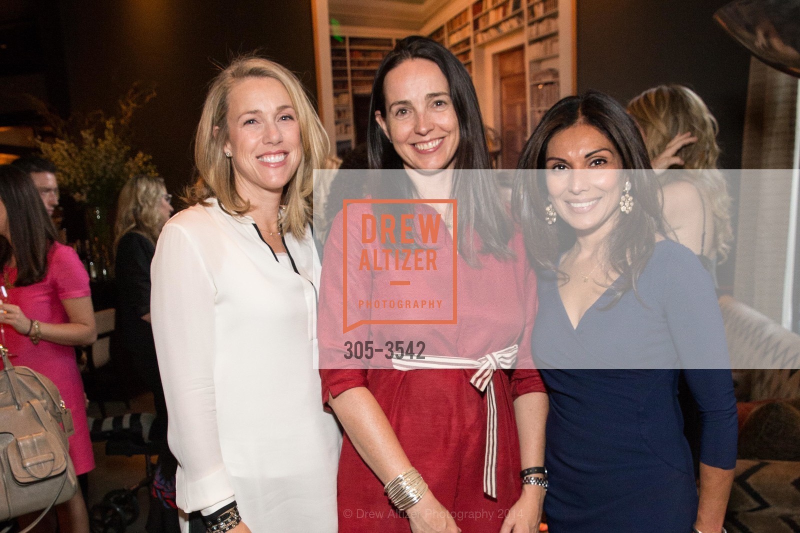 Michelle Draper, Sarah Friar, Shelley Kapoor Collins, ELLE Hosts Women in Tech, US, June 18th, 2014, Photo #305-3542 Michelle Draper, Sarah Friar, Shelley Kapoor Collins, Photo #305-3542
