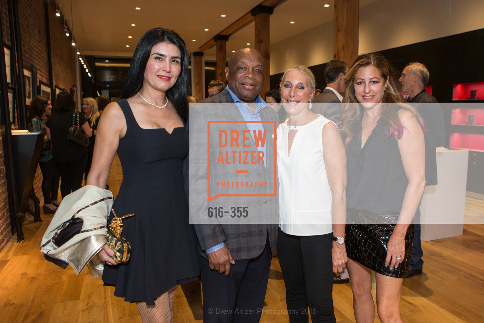 Afsaneh Akhtari, Willie Brown, Betsy Linder, Victoria Lauren Miller, SFMOMA Contemporary Vision Award Launch Party, Leica. Leica, . 463 Bush St, October 8th, 2015, Photo #616-355 Afsaneh Akhtari, Willie Brown, Betsy Linder, Victoria Lauren Miller, Photo #616-355