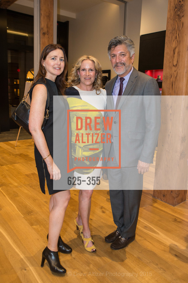 Lorre Erlick, Mario Diaz, SFMOMA Contemporary Vision Award Launch Party, Leica. Leica, . 463 Bush St, October 8th, 2015, Photo #625-355 Lorre Erlick, Mario Diaz, Photo #625-355