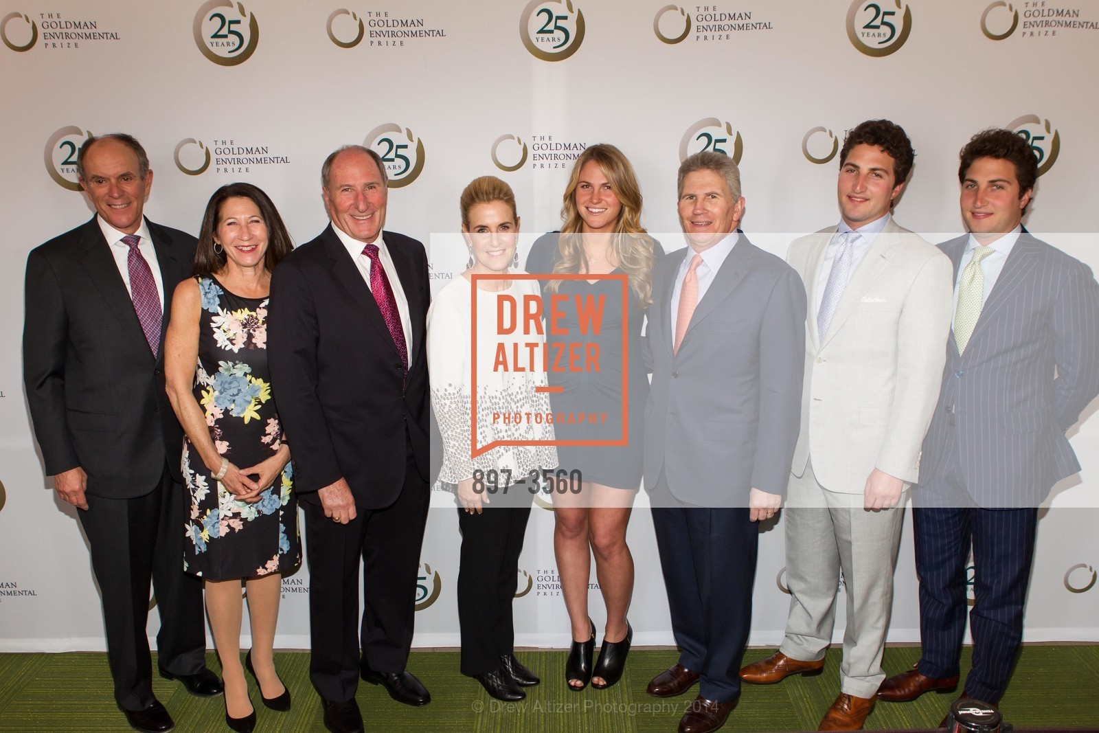Michael Gelman, Susie Gelman, John Goldman, Lisa Goldman, Jennifer Goldman, Doug Goldman, Jason Goldman, Matthew Goldman, GOLDMAN ENVIRONMENTAL Price 25th Anniversary, US, April 28th, 2014, Photo #897-3560 Michael Gelman, Susie Gelman, John Goldman, Lisa Goldman, Jennifer Goldman, Doug Goldman, Jason Goldman, Matthew Goldman, Photo #897-3560