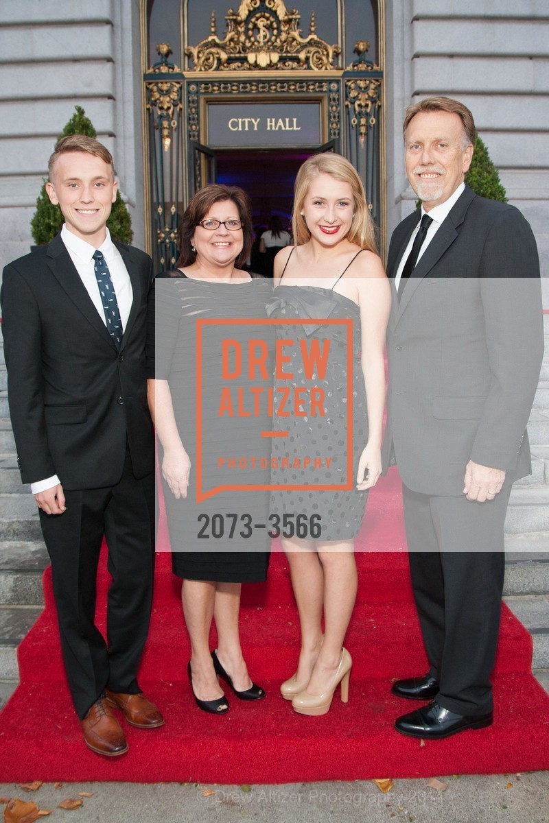 Cole Newcomb, Pam Newcomb, Zoe Newcomb, Randy Newcomb, LEXIE & BOO KIRKWOOD'S Debutante Party, US, June 15th, 2014, Photo #2073-3566 Cole Newcomb, Pam Newcomb, Zoe Newcomb, Randy Newcomb, Photo #2073-3566