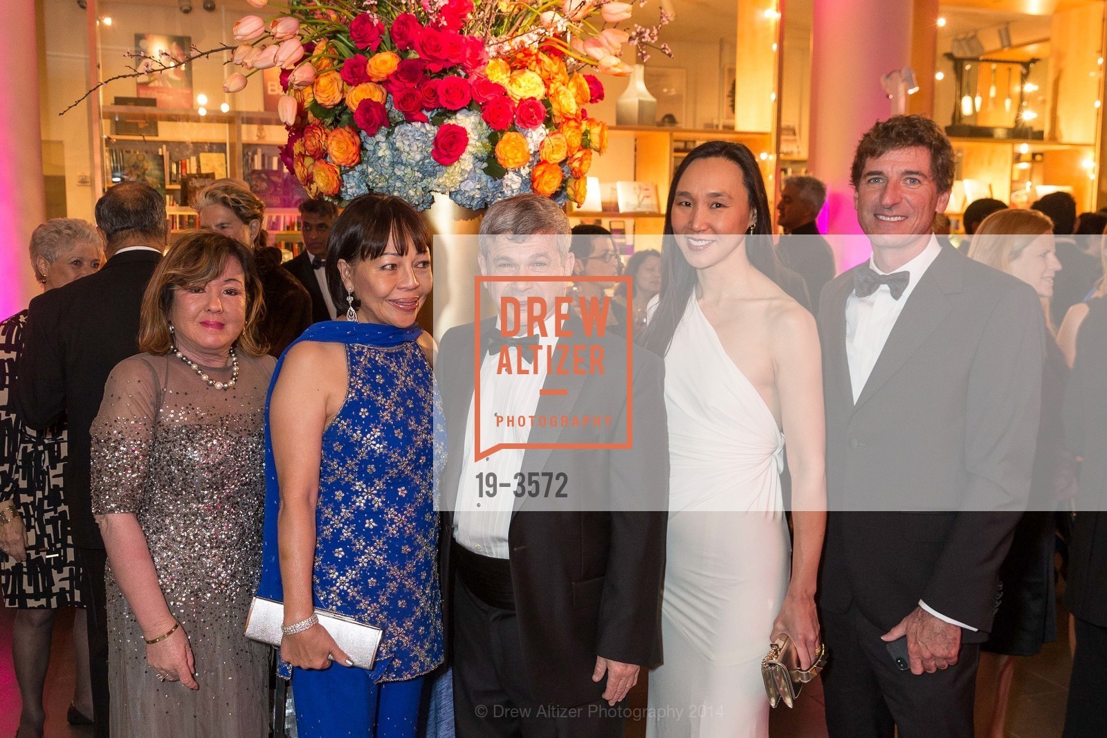 Geri Ferrer Chan, Joan Vinson, Richard Beleson, Carolyn Chang, Patrick King, YOGA Gala at the ASIAN ART MUSEUM, US, February 19th, 2014, Photo #19-3572 Geri Ferrer Chan, Joan Vinson, Richard Beleson, Carolyn Chang, Patrick King, Photo #19-3572