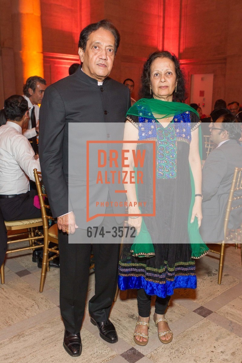 Kumar Malavalli, Vijaya Malavalli, YOGA Gala at the ASIAN ART MUSEUM, US, February 19th, 2014, Photo #674-3572 Kumar Malavalli, Vijaya Malavalli, Photo #674-3572