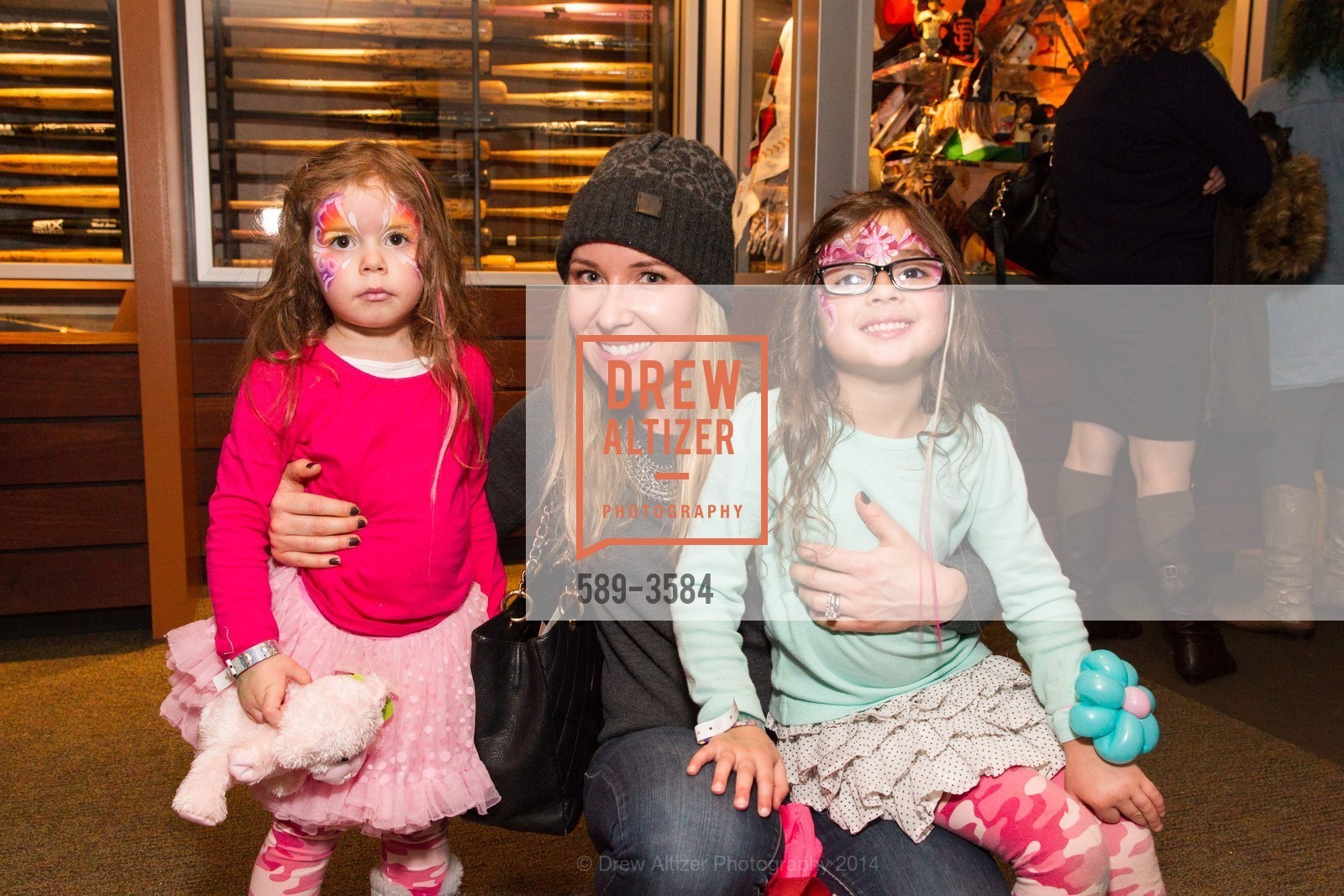 Camille Eltoukhy, Carson Eltoukhy, Isabella Eltoukhy, HOLIDAY HEROES 2014, US, December 9th, 2014, Photo #589-3584 Camille Eltoukhy, Carson Eltoukhy, Isabella Eltoukhy, Photo #589-3584