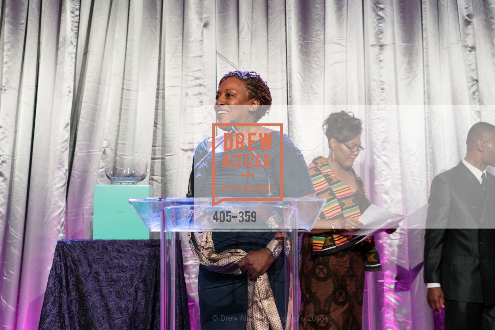 CCH Pounder, Gladys Moore, 2015 MoAD Gala: Finding the I in Diaspora, MoAD Museum & The St. Regis. MoAD Museum & The St. Regis, October 9th, 2015, Photo #405-359 CCH Pounder, Gladys Moore, Photo #405-359
