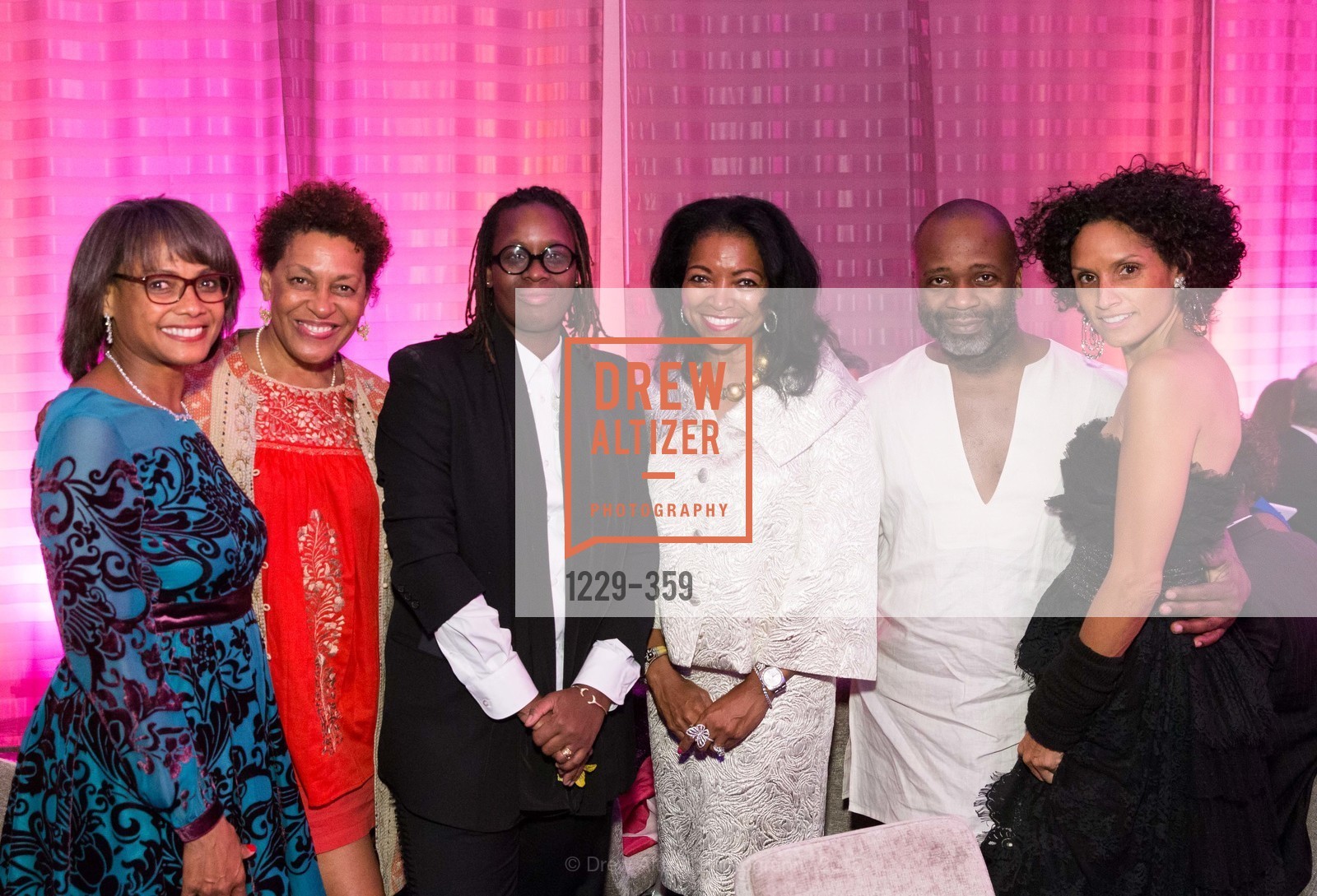 Karen Jenkins Johnson, Carrie Weems, Mickalene Thomas, Denise Bradley Tyson, Theaster Gates, Raquel Chevremont, 2015 MoAD Gala: Finding the I in Diaspora, MoAD Museum & The St. Regis. MoAD Museum & The St. Regis, October 9th, 2015, Photo #1229-359 Karen Jenkins Johnson, Carrie Weems, Mickalene Thomas, Denise Bradley Tyson, Theaster Gates, Raquel Chevremont, Photo #1229-359