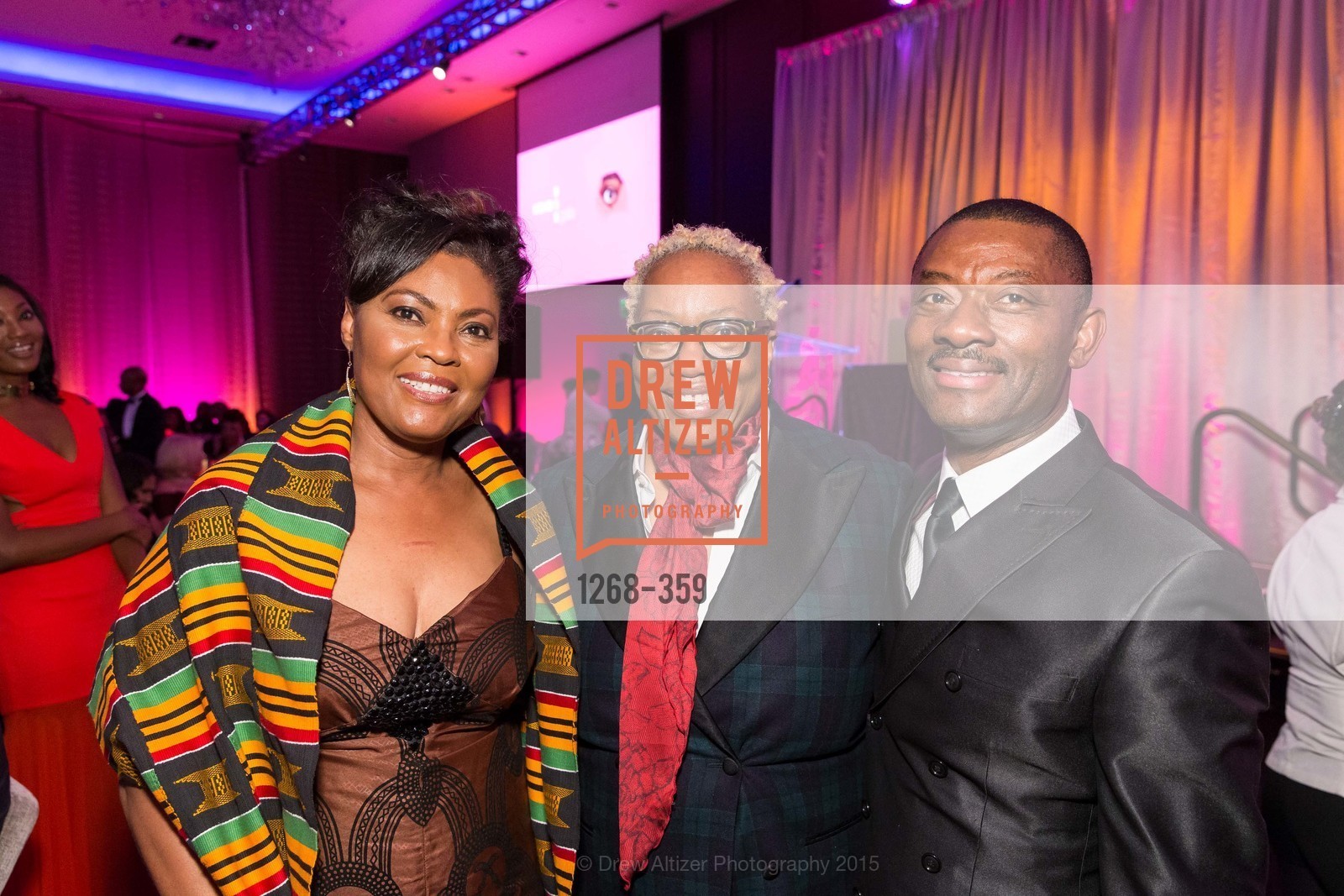 Gladys Moore, Linda Harrison, Kofi Bonner, 2015 MoAD Gala: Finding the I in Diaspora, MoAD Museum & The St. Regis. MoAD Museum & The St. Regis, October 9th, 2015, Photo #1268-359 Gladys Moore, Linda Harrison, Kofi Bonner, Photo #1268-359