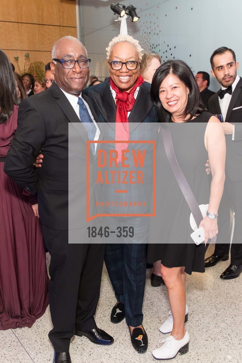 Michael Warr, Linda Harrison, Joy Ou, 2015 MoAD Gala: Finding the I in Diaspora, MoAD Museum & The St. Regis. MoAD Museum & The St. Regis, October 9th, 2015, Photo #1846-359 Michael Warr, Linda Harrison, Joy Ou, Photo #1846-359